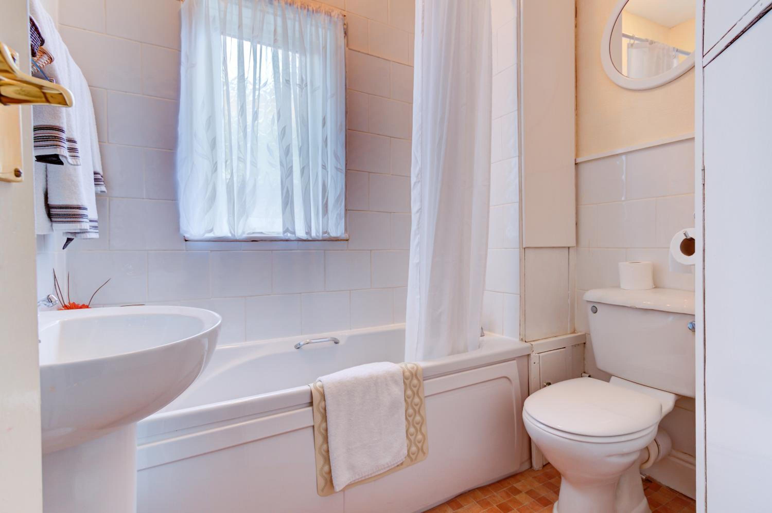 Dolphin Guesthouse