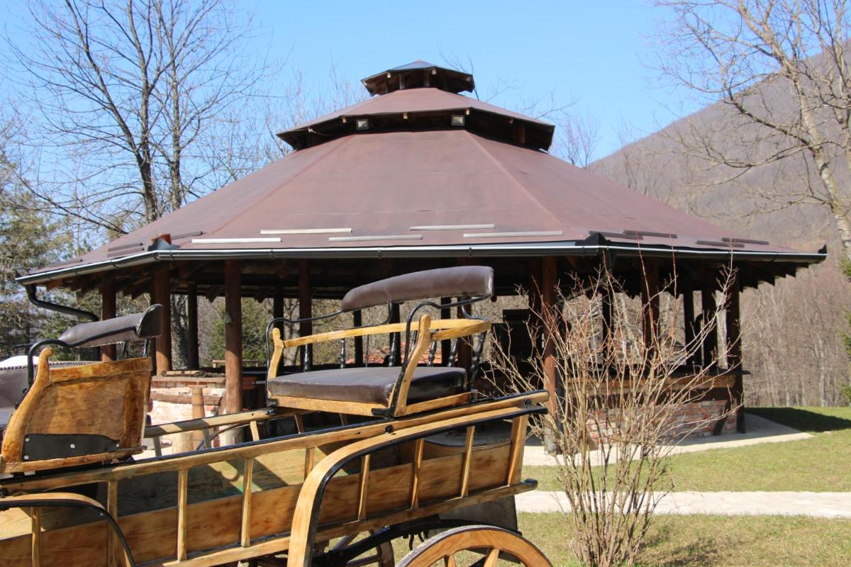 outdoor BBQ area