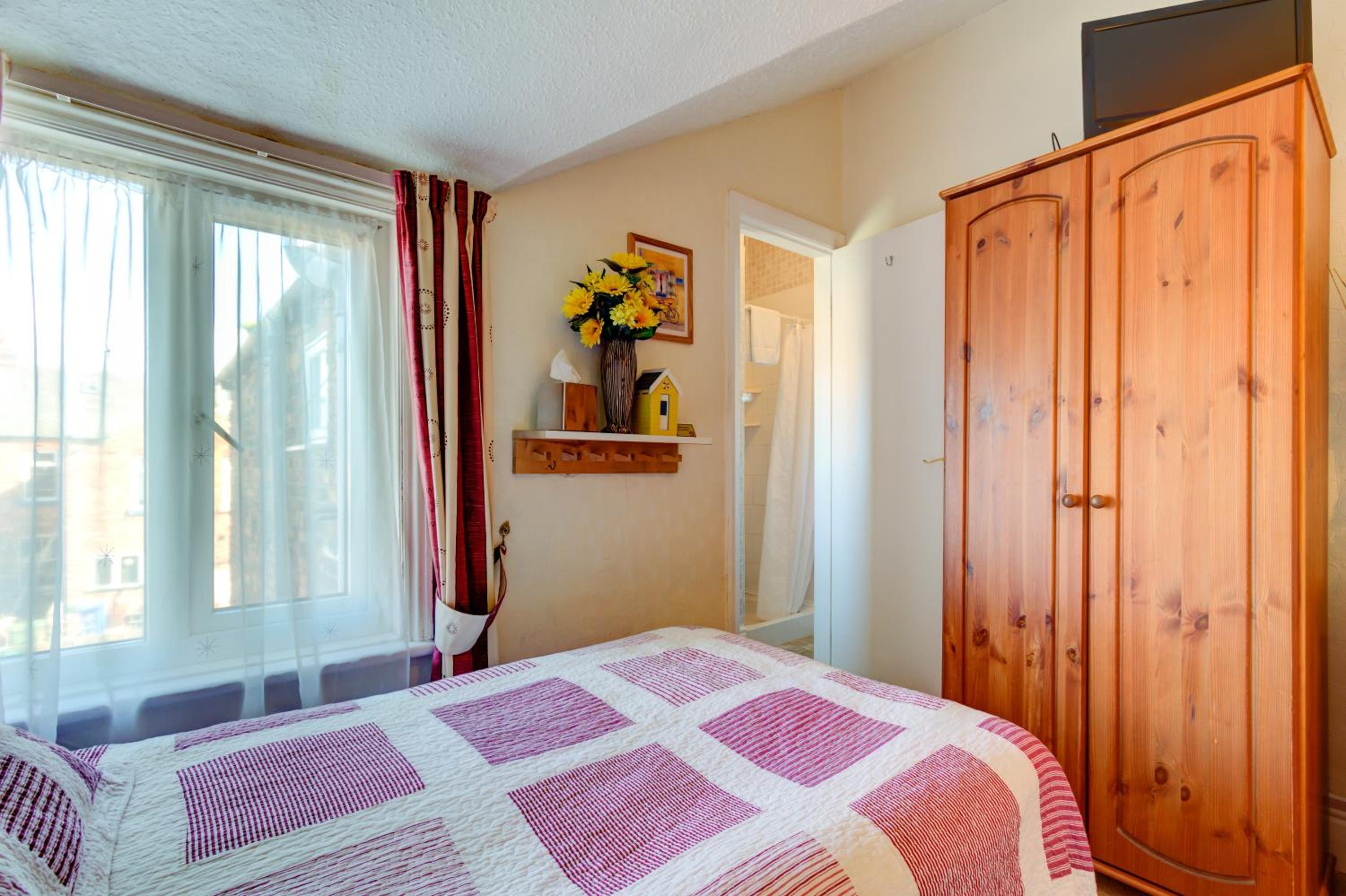 Dolphin Guesthouse