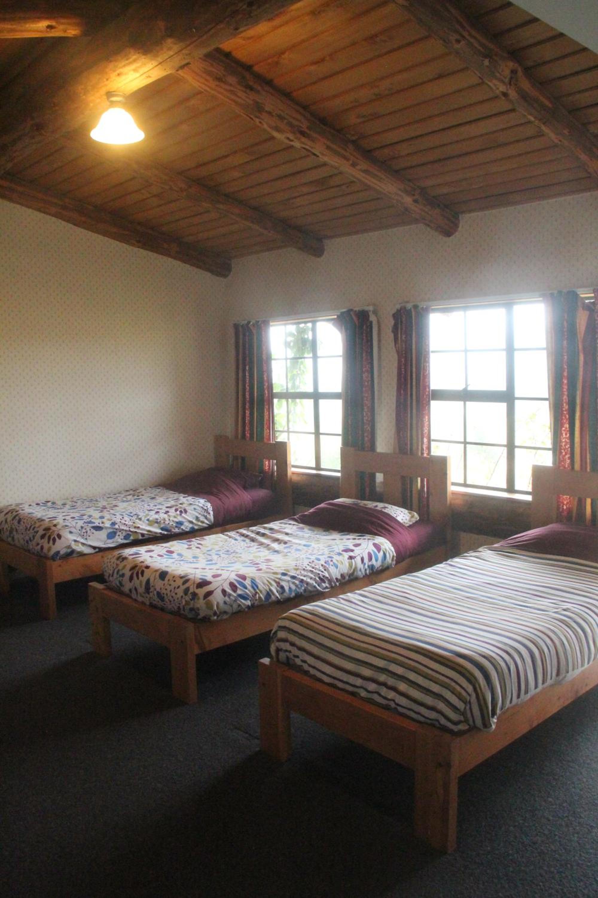 Barnyard Backpackers Te Anau view 5