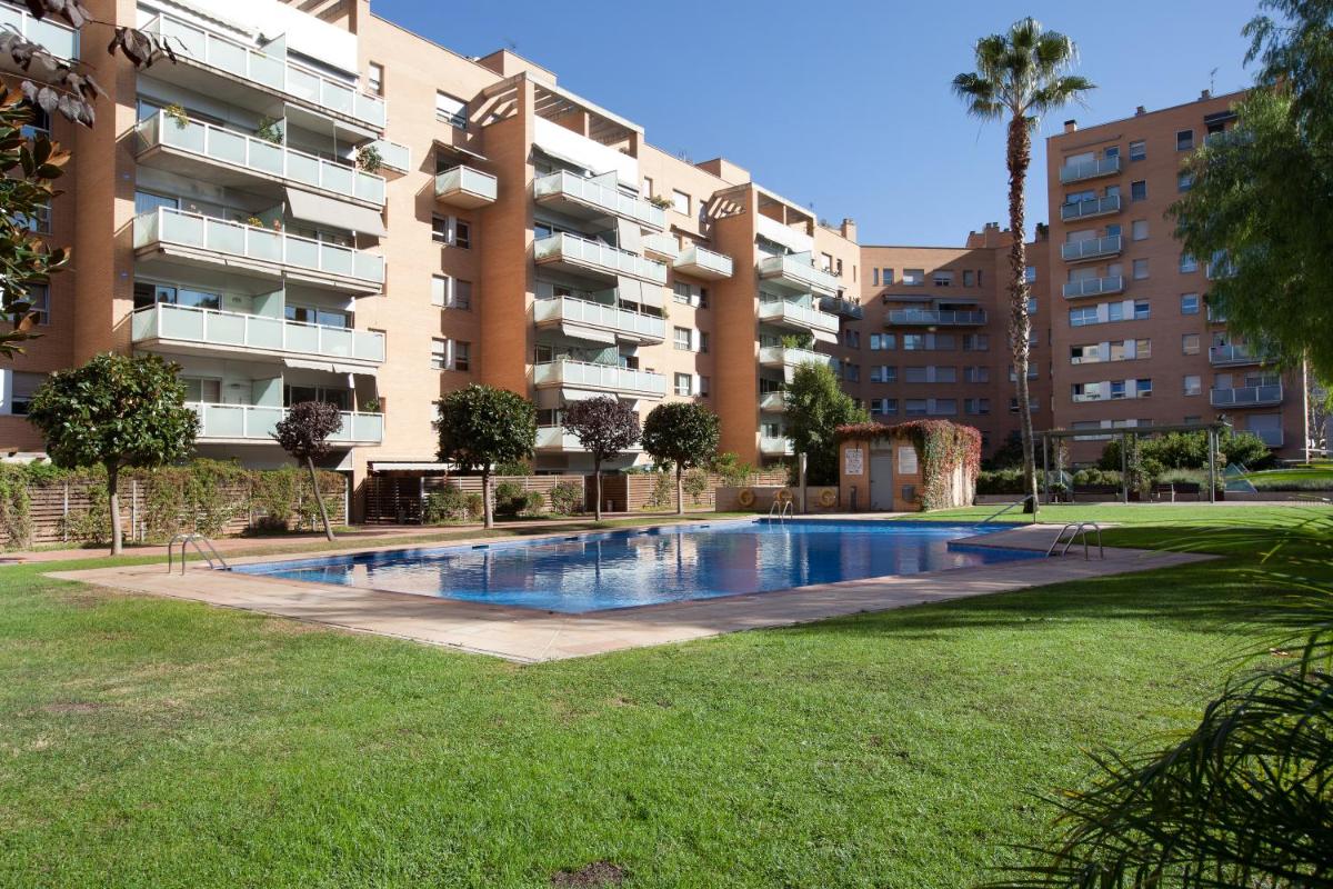 Lodging Apartments Beach Penthouse near center with pool