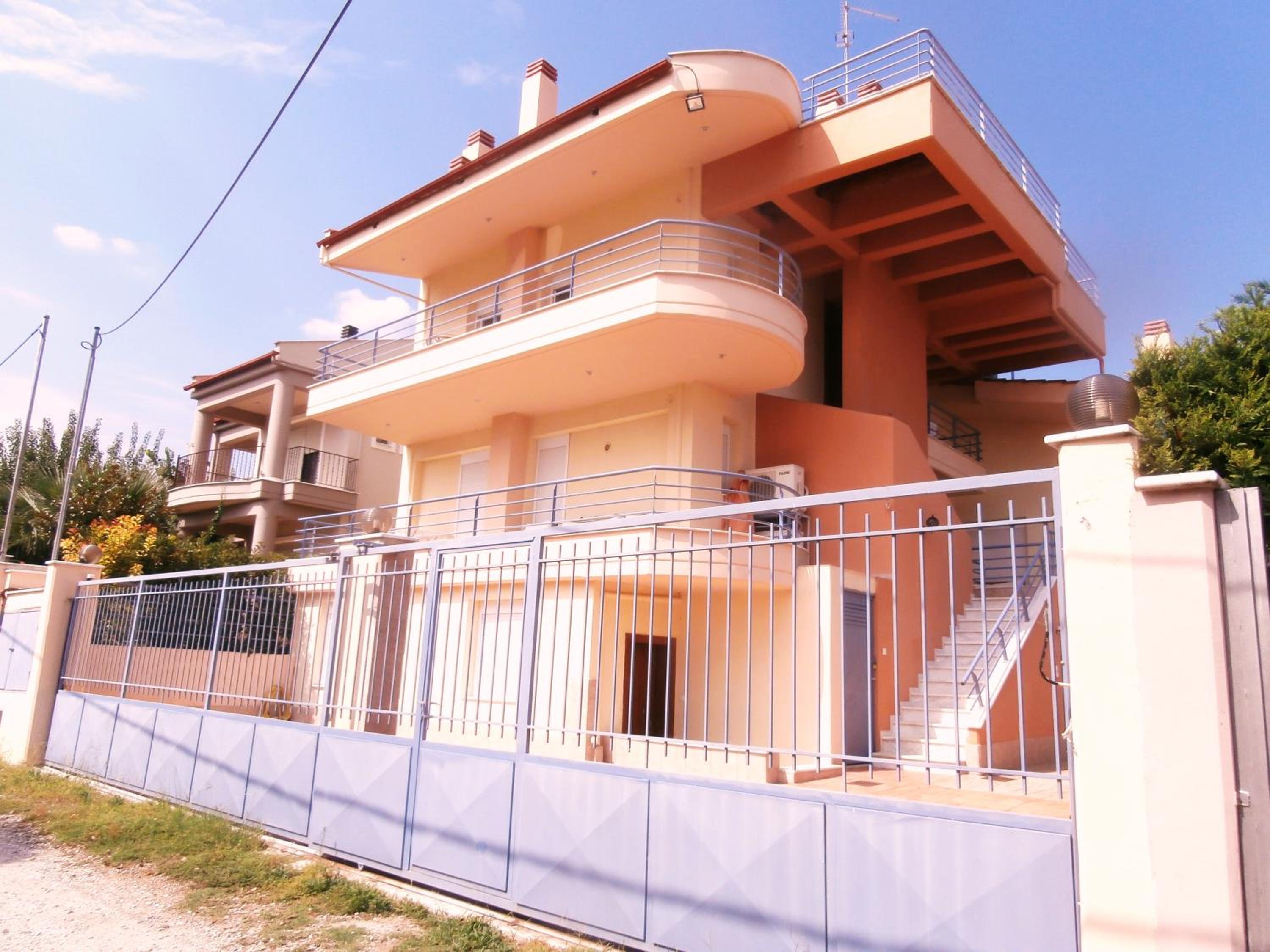 Georgios Apartments