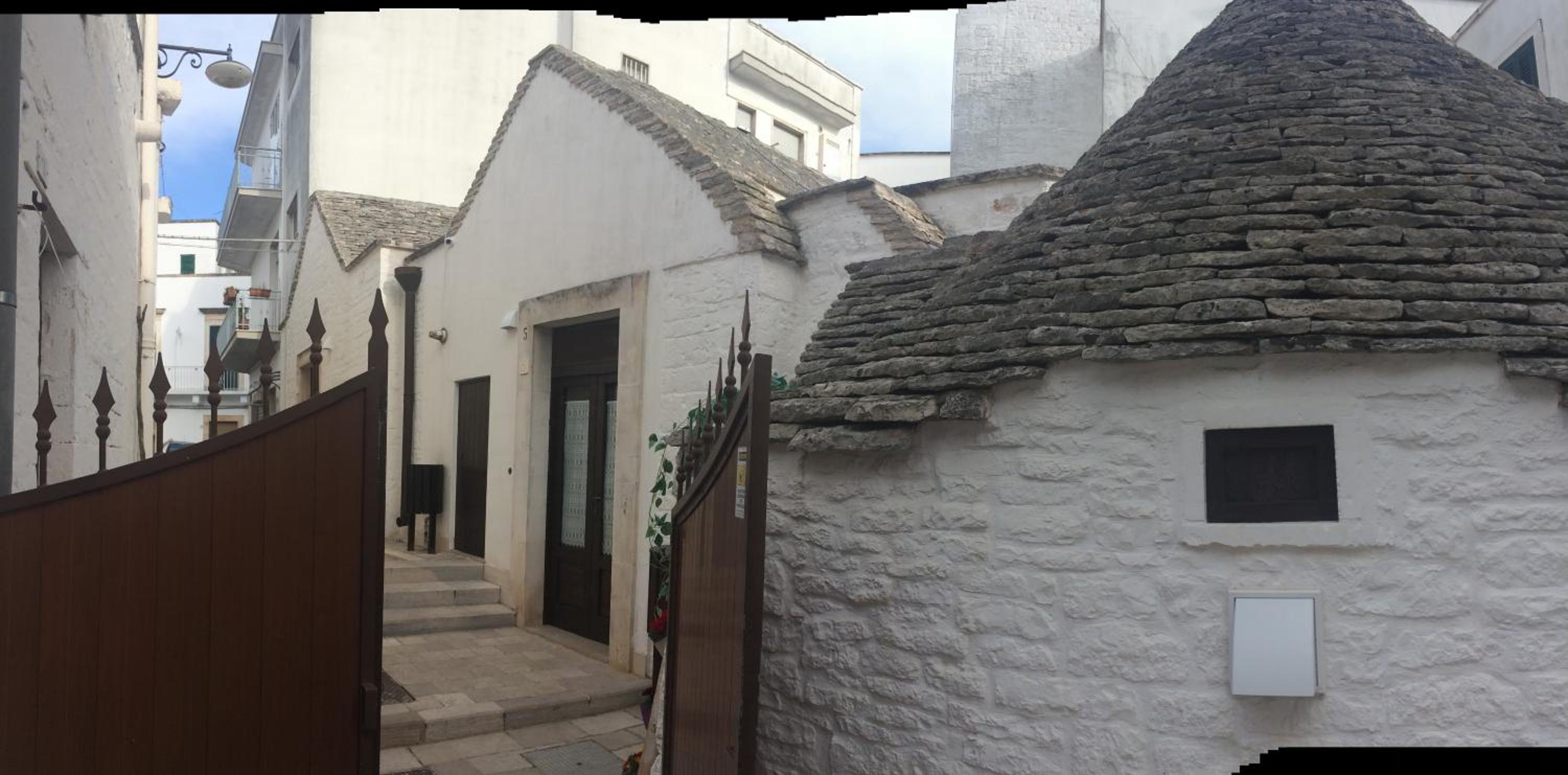 Trulli Family - Trulli&Cummerse