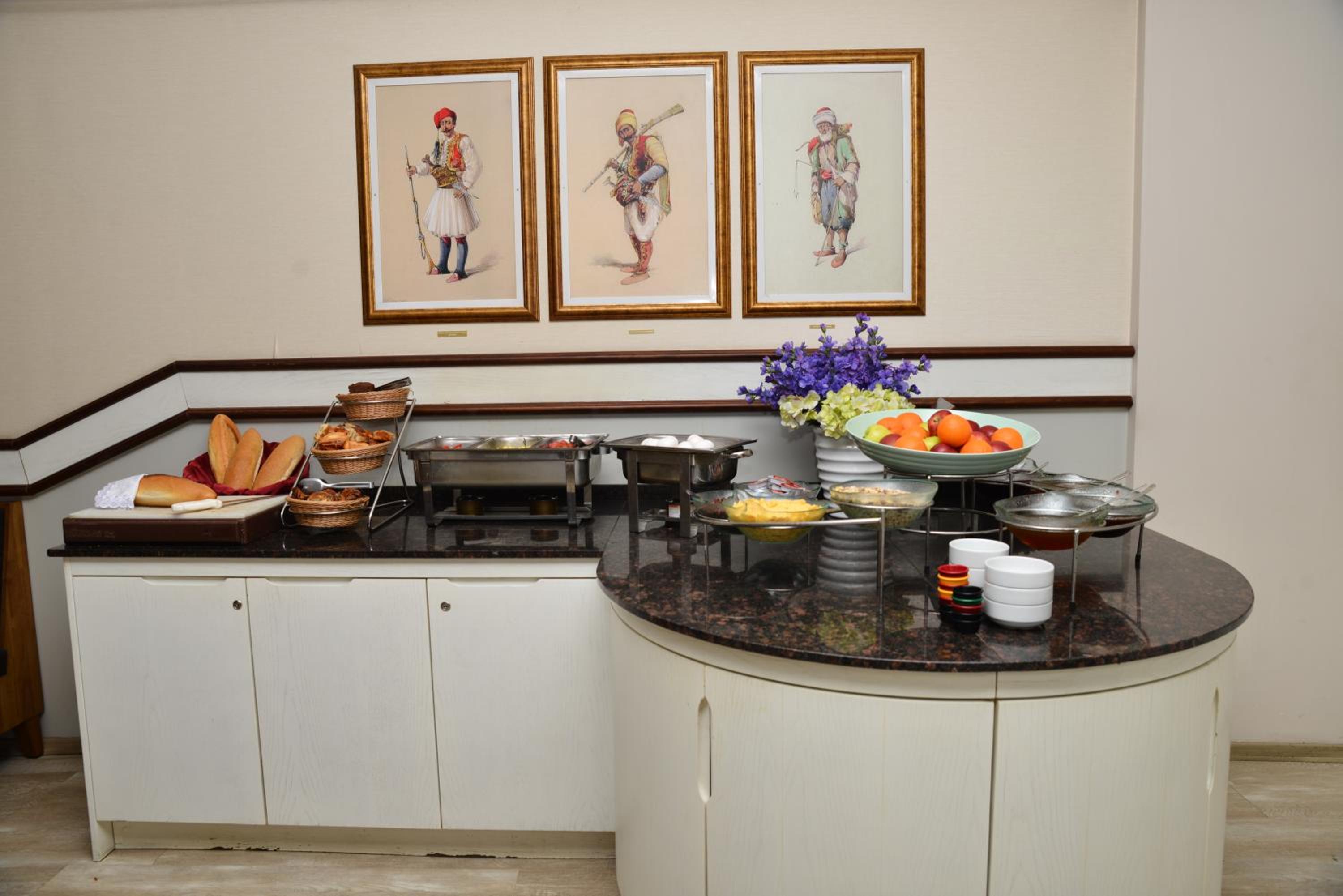 Ilkay Hotel - Image 9