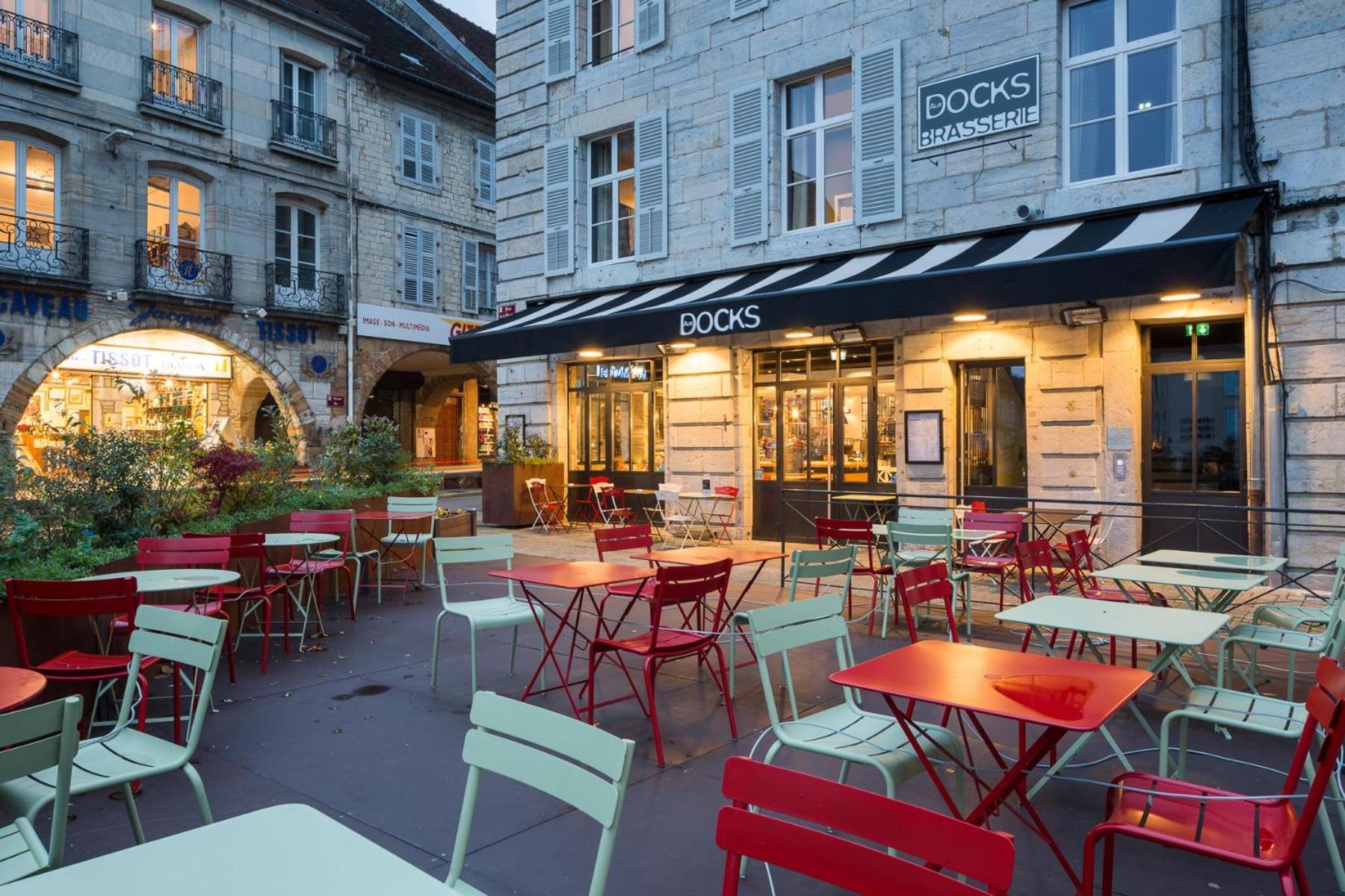 restaurant