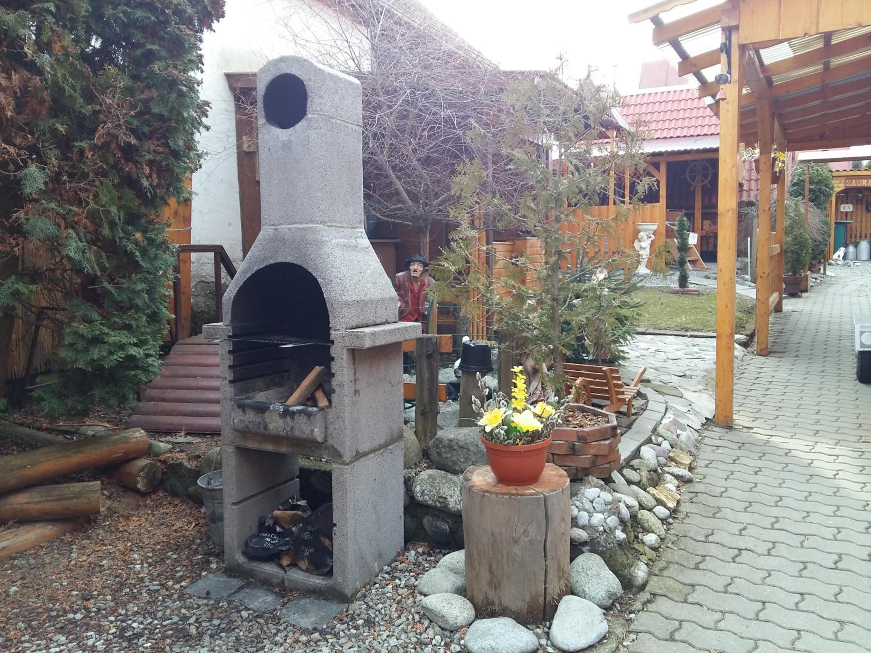 Photo 9