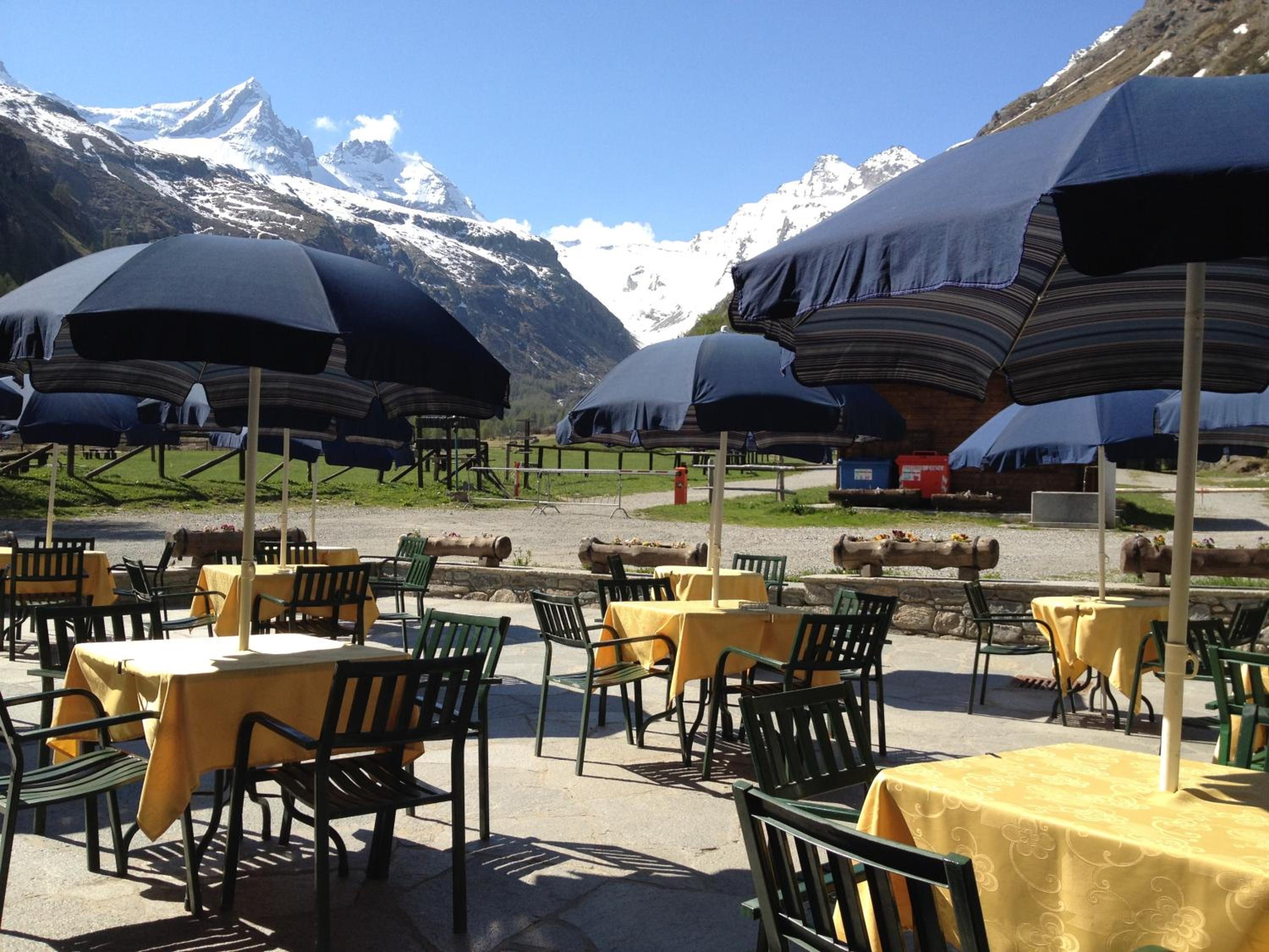 restaurant