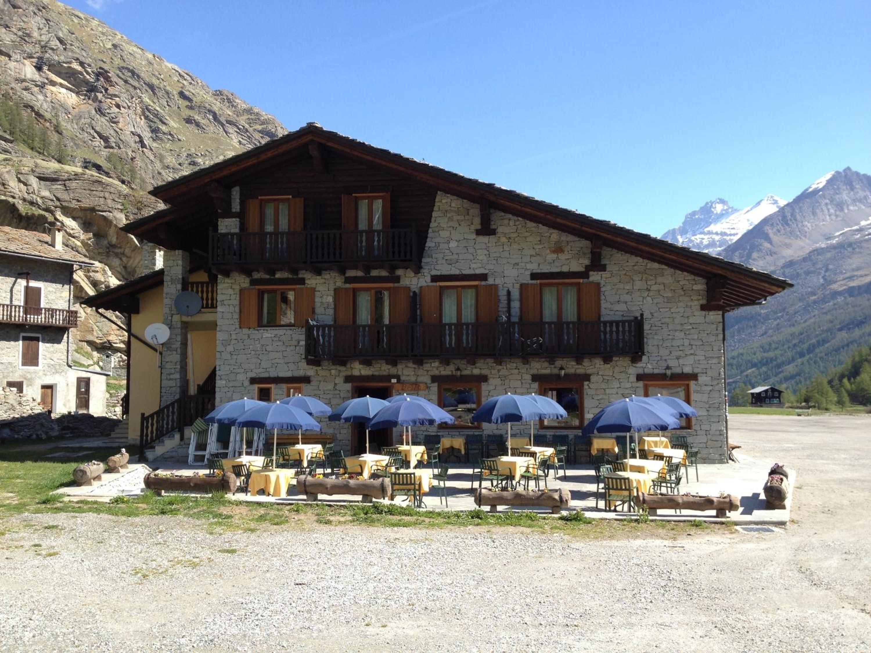 restaurant