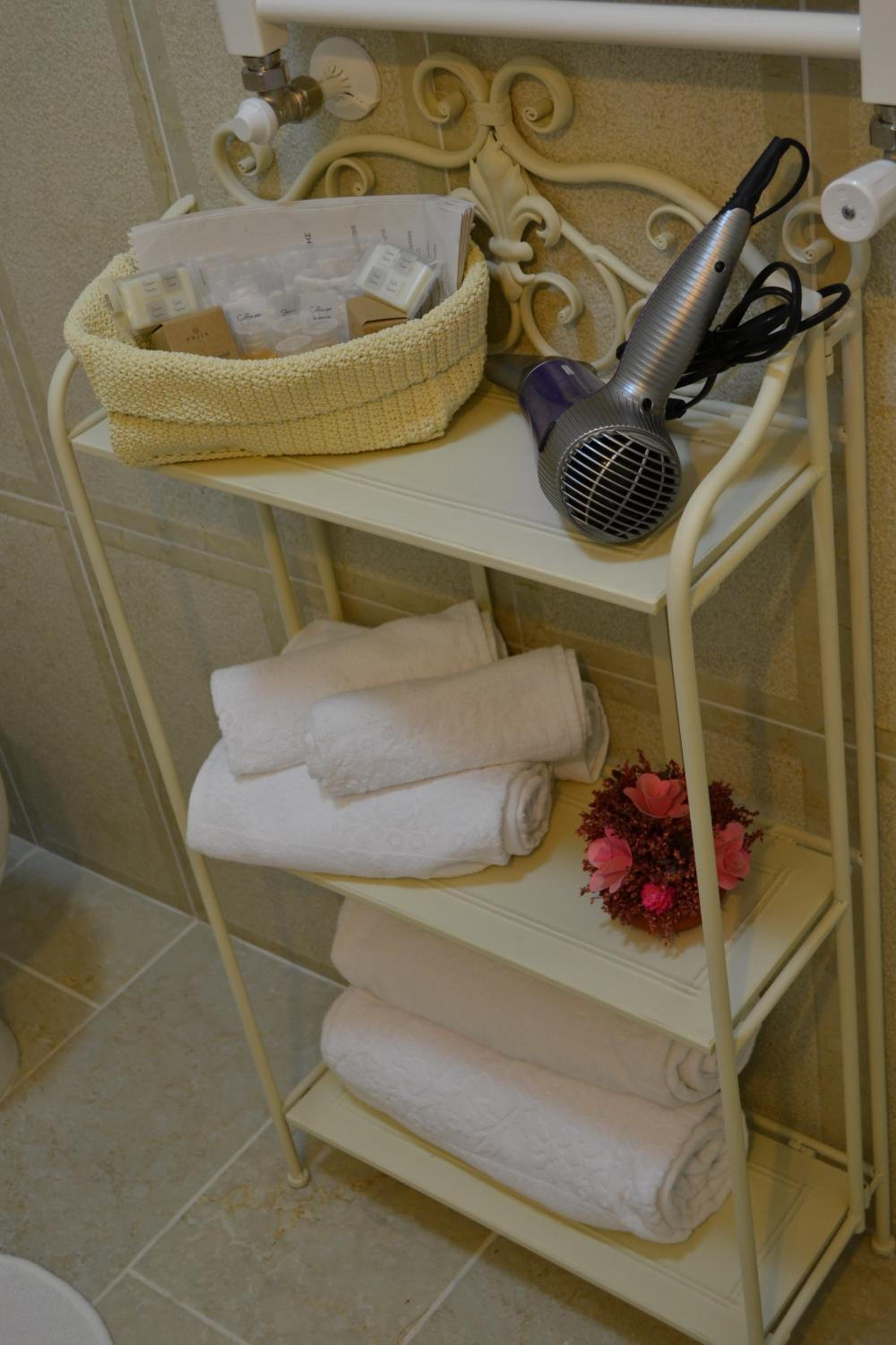 Tucci's Roma Guest House