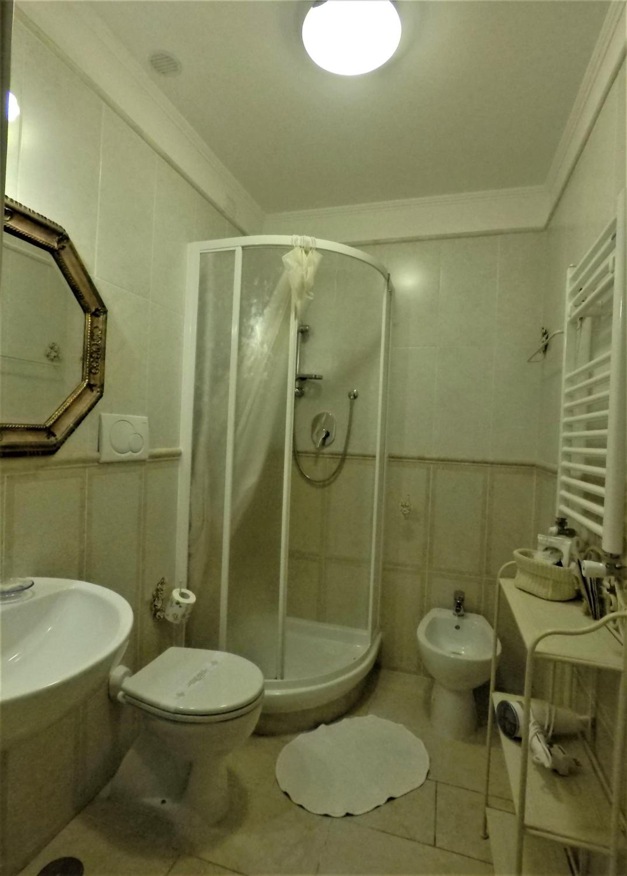 Tucci's Roma Guest House