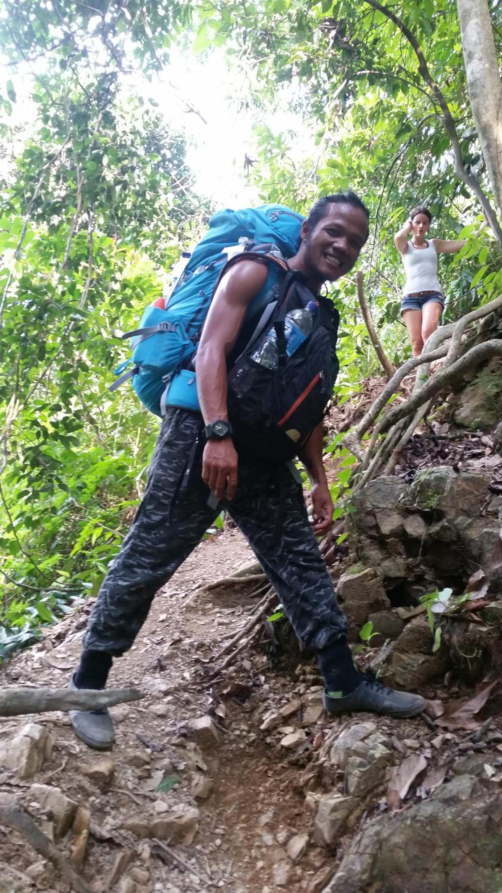 Batu Kapal Guest House & Jungle trekking