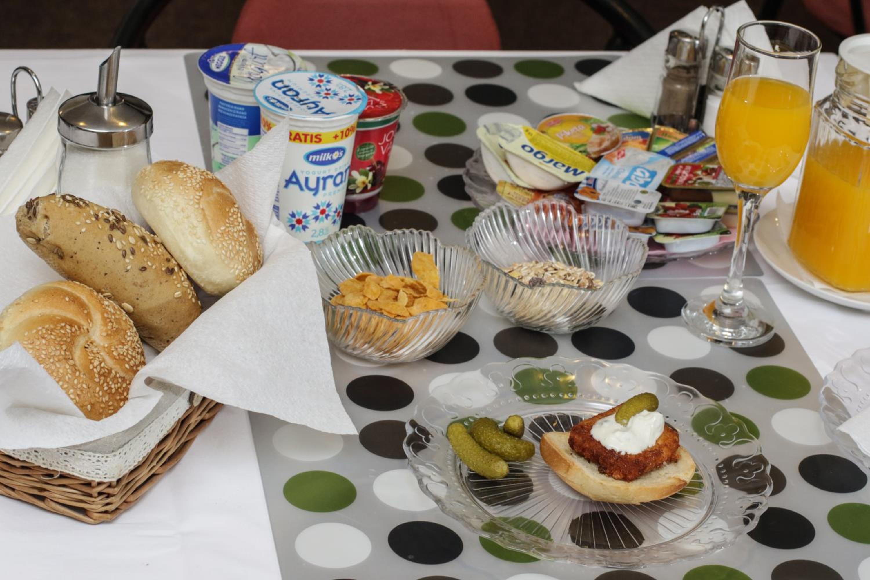Halvat Guesthouse