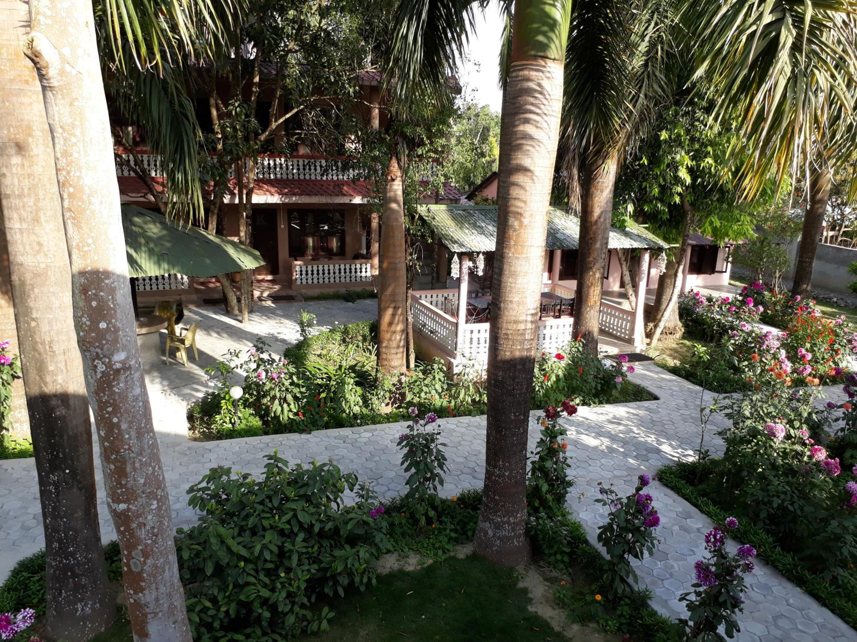 Sauraha Resort