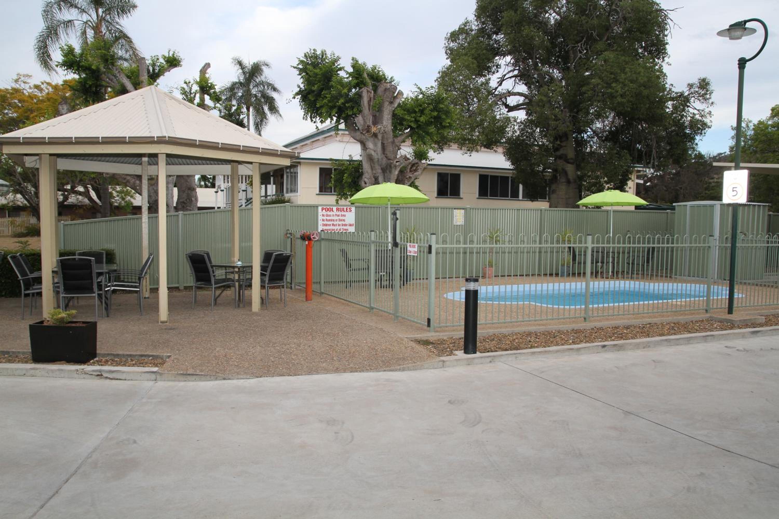 Country Roads Motor Inn Gayndah