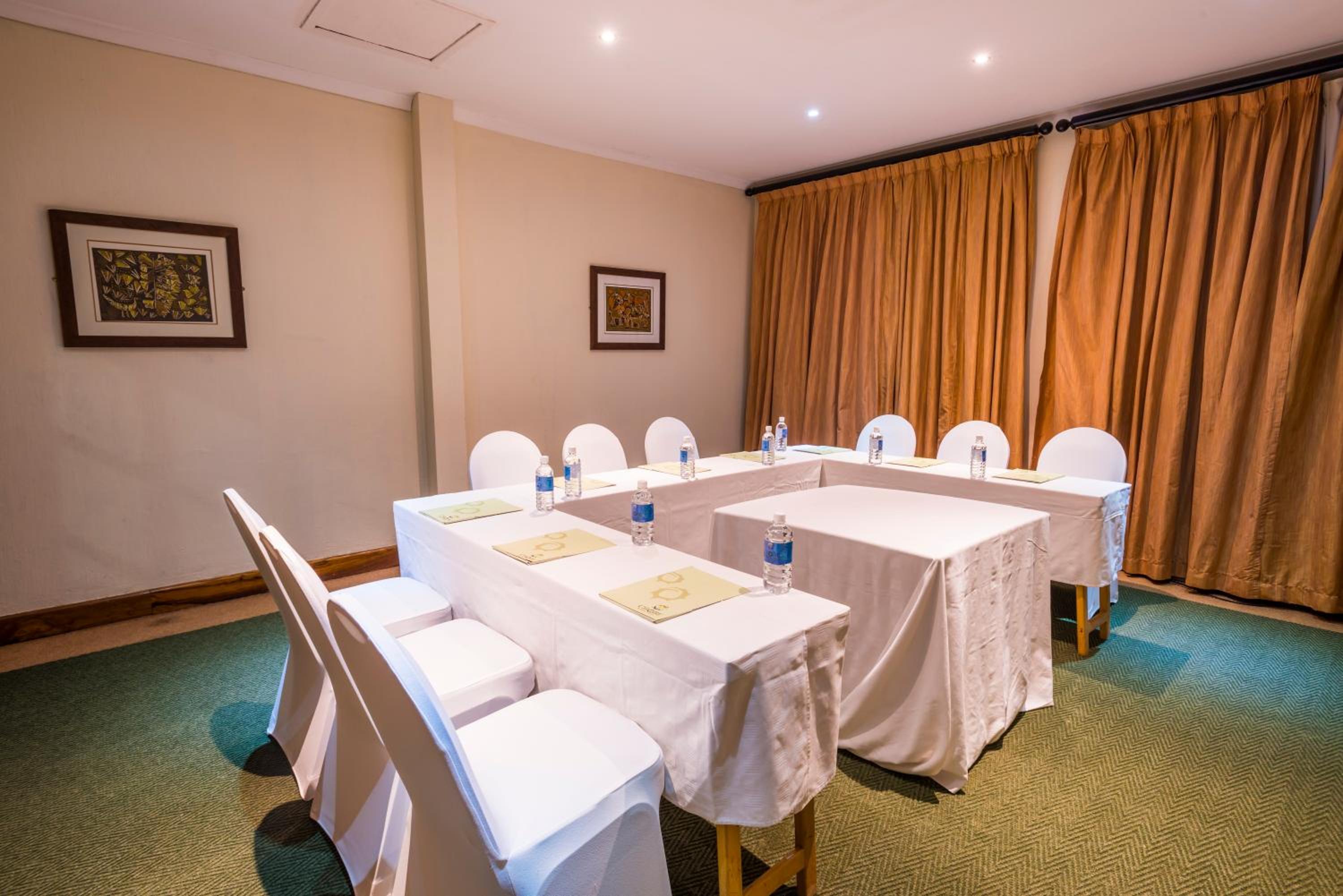 Chobe Marina Lodge