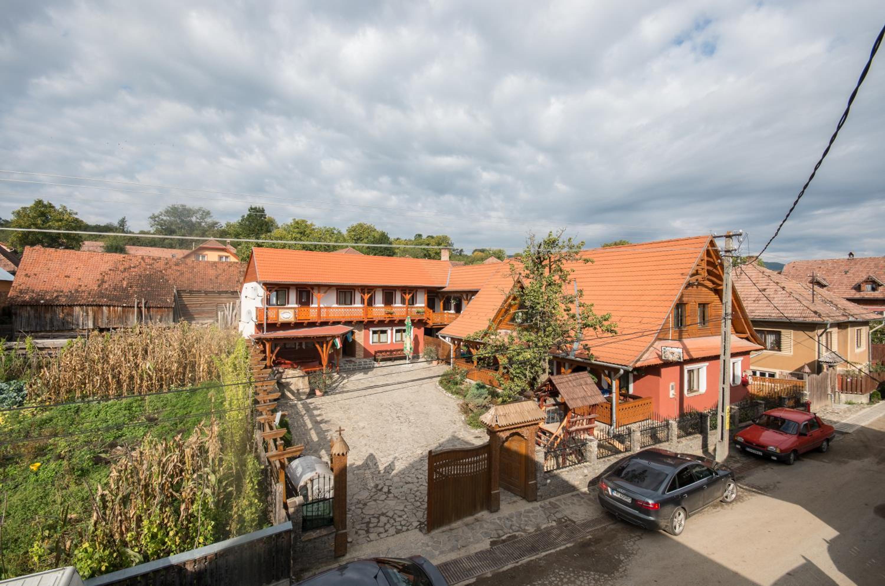 Sziklakert Fogadó view 3