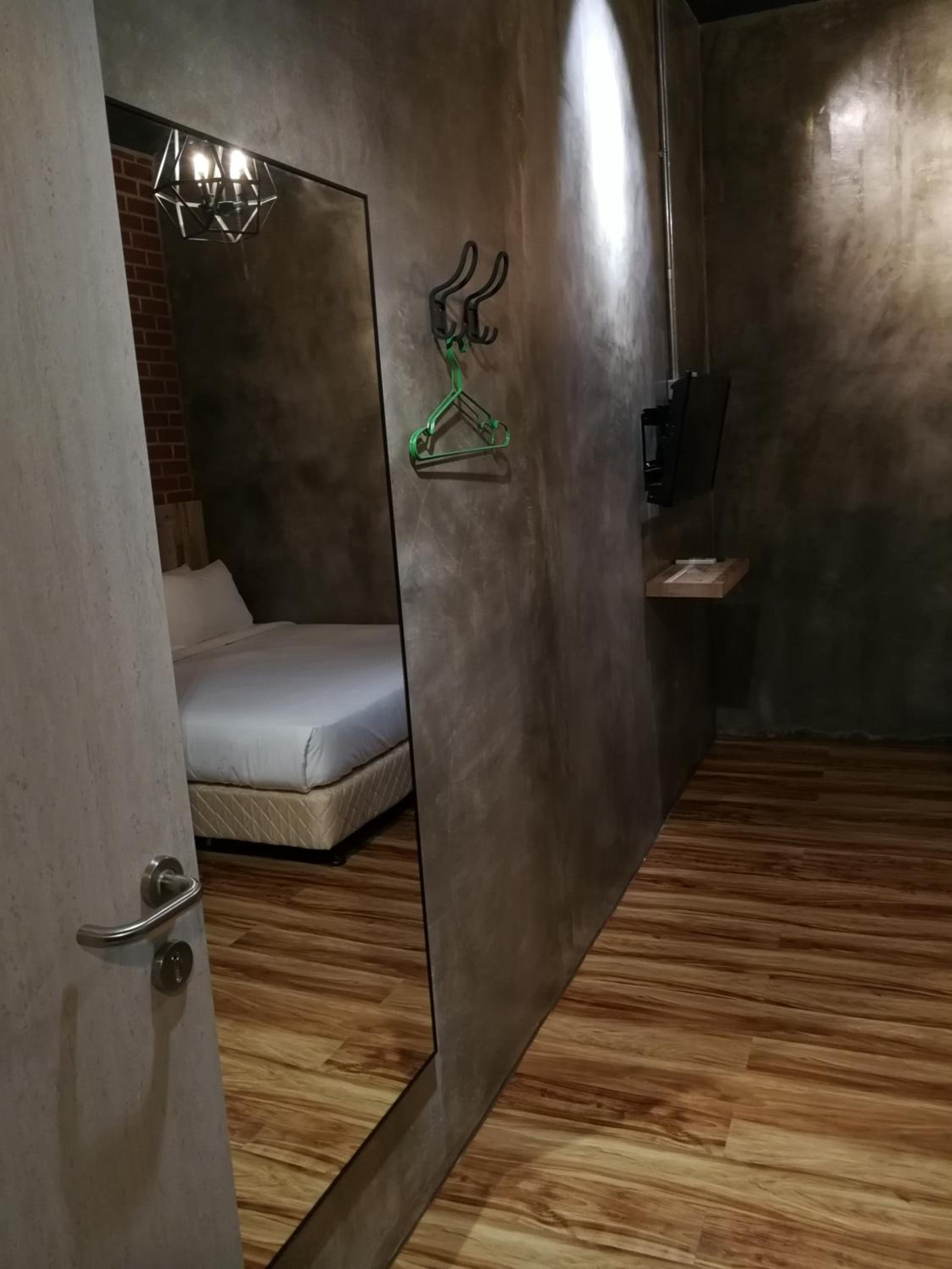 Photo 16