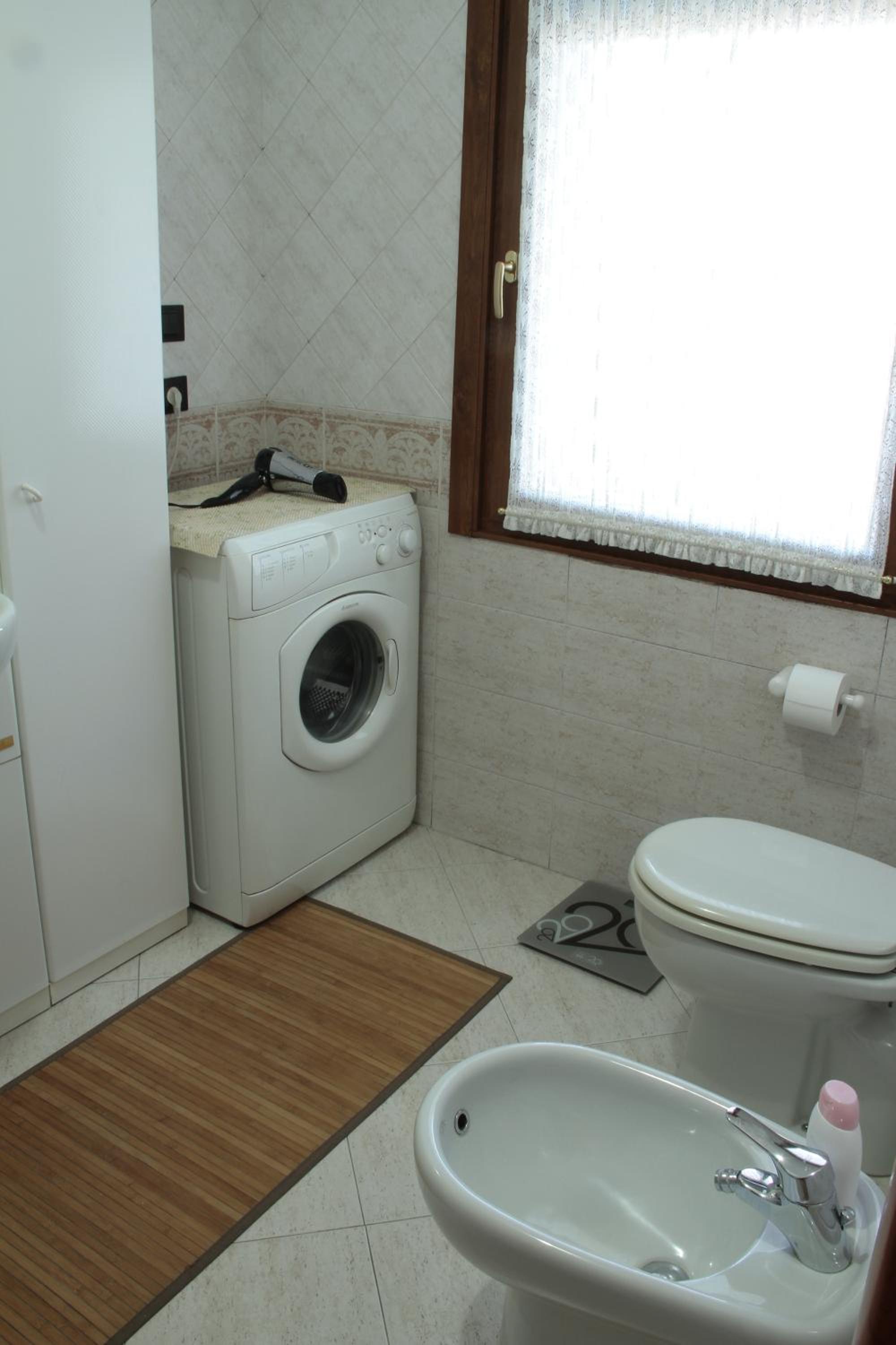 Photo 37