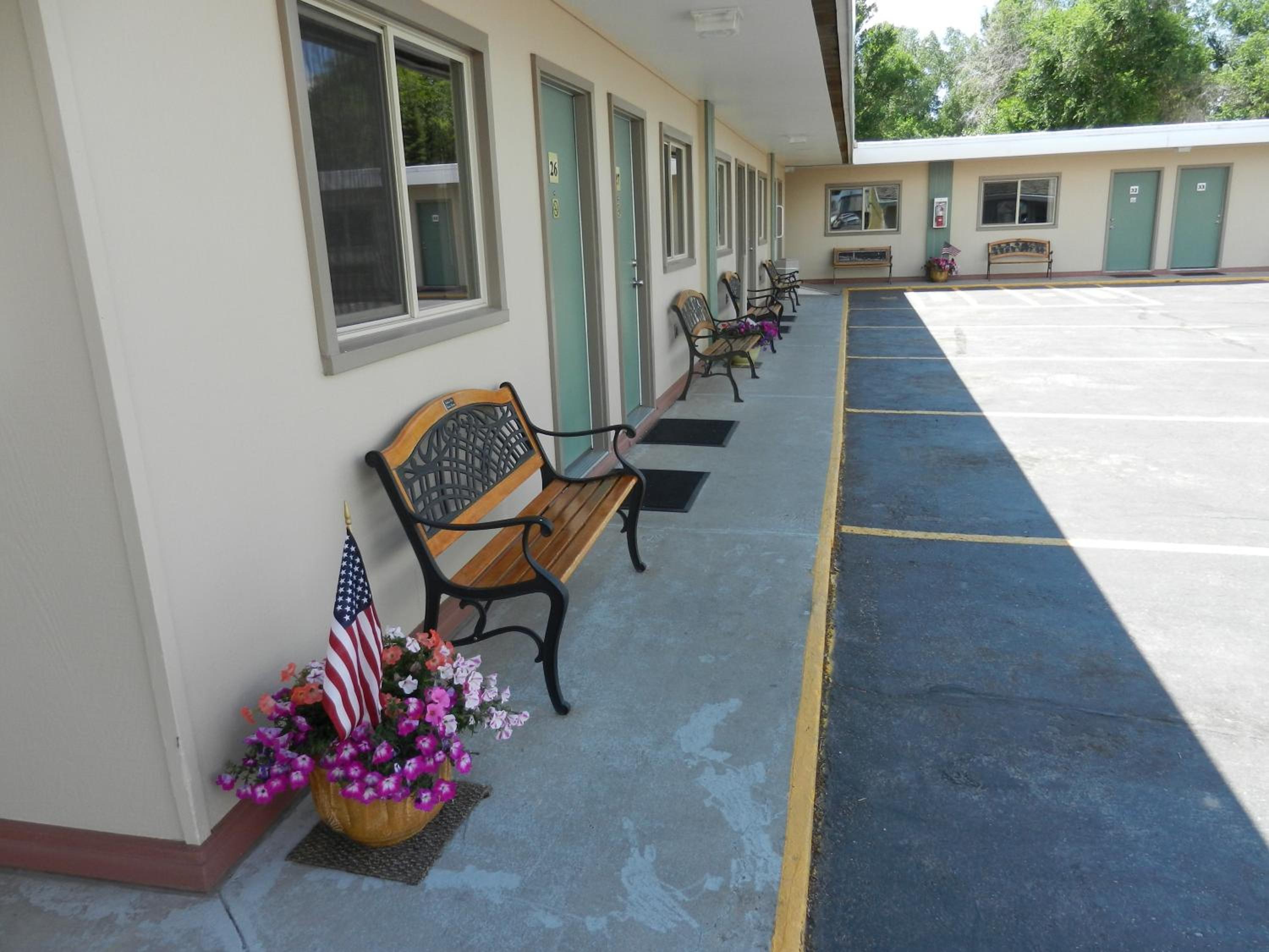 Riverton Vacations - Paintbrush Motel - Property Image 6