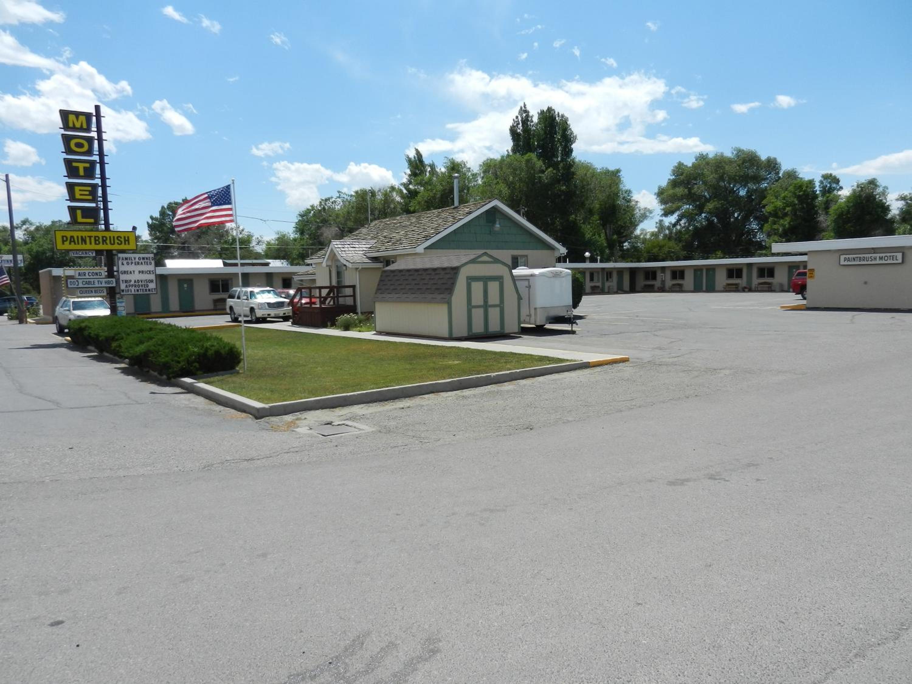 Riverton Vacations - Paintbrush Motel - Property Image 3