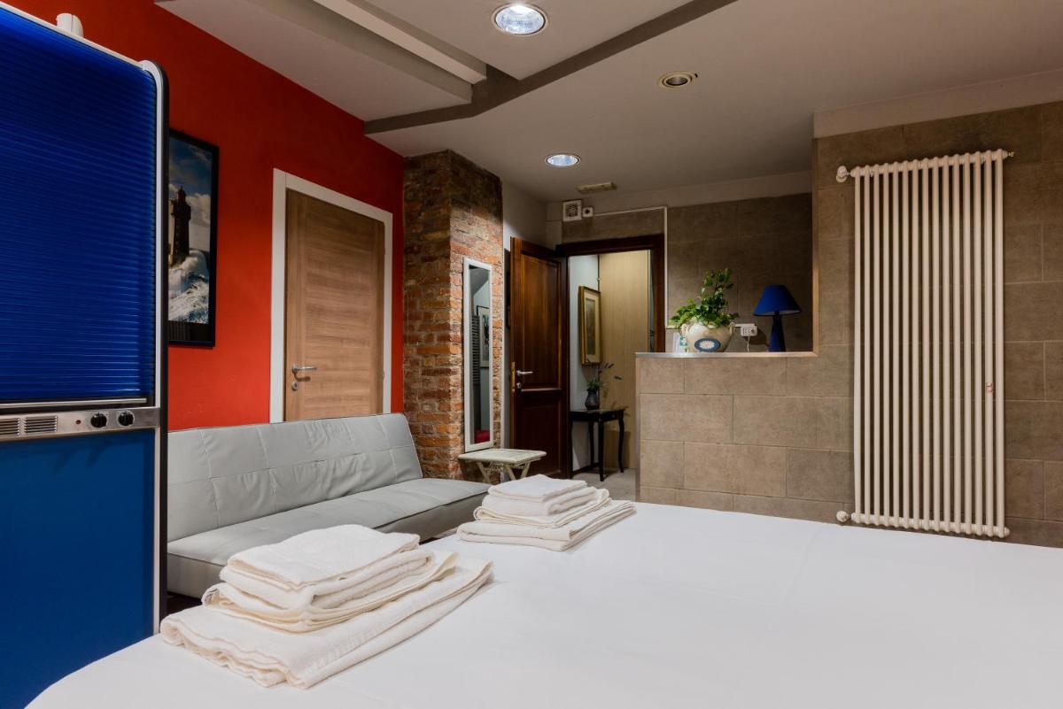 Seb's Crib