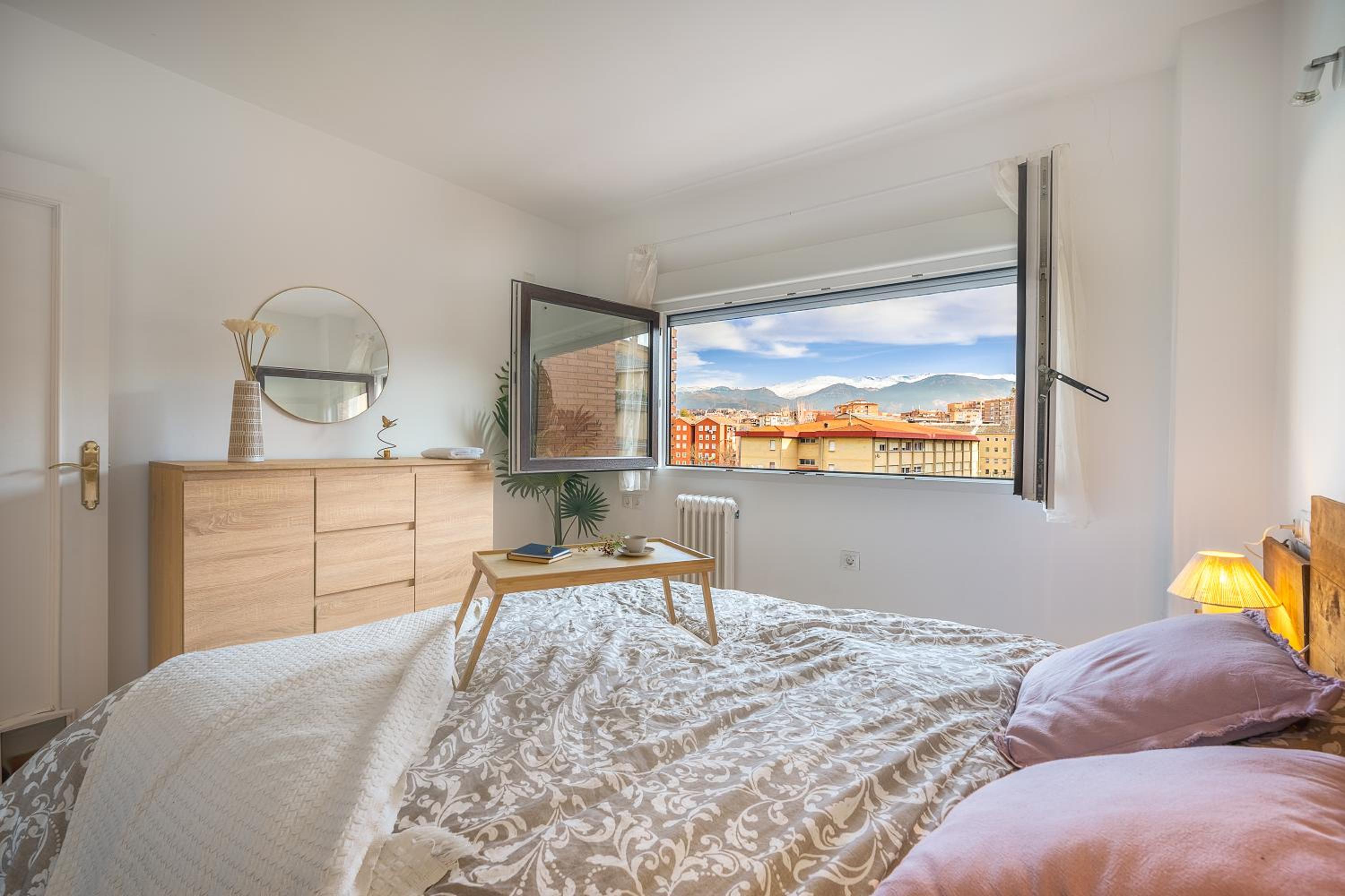 Apartamento Dalmases con Parking Gratis - Hermosas Vistas a Sierra Nevada