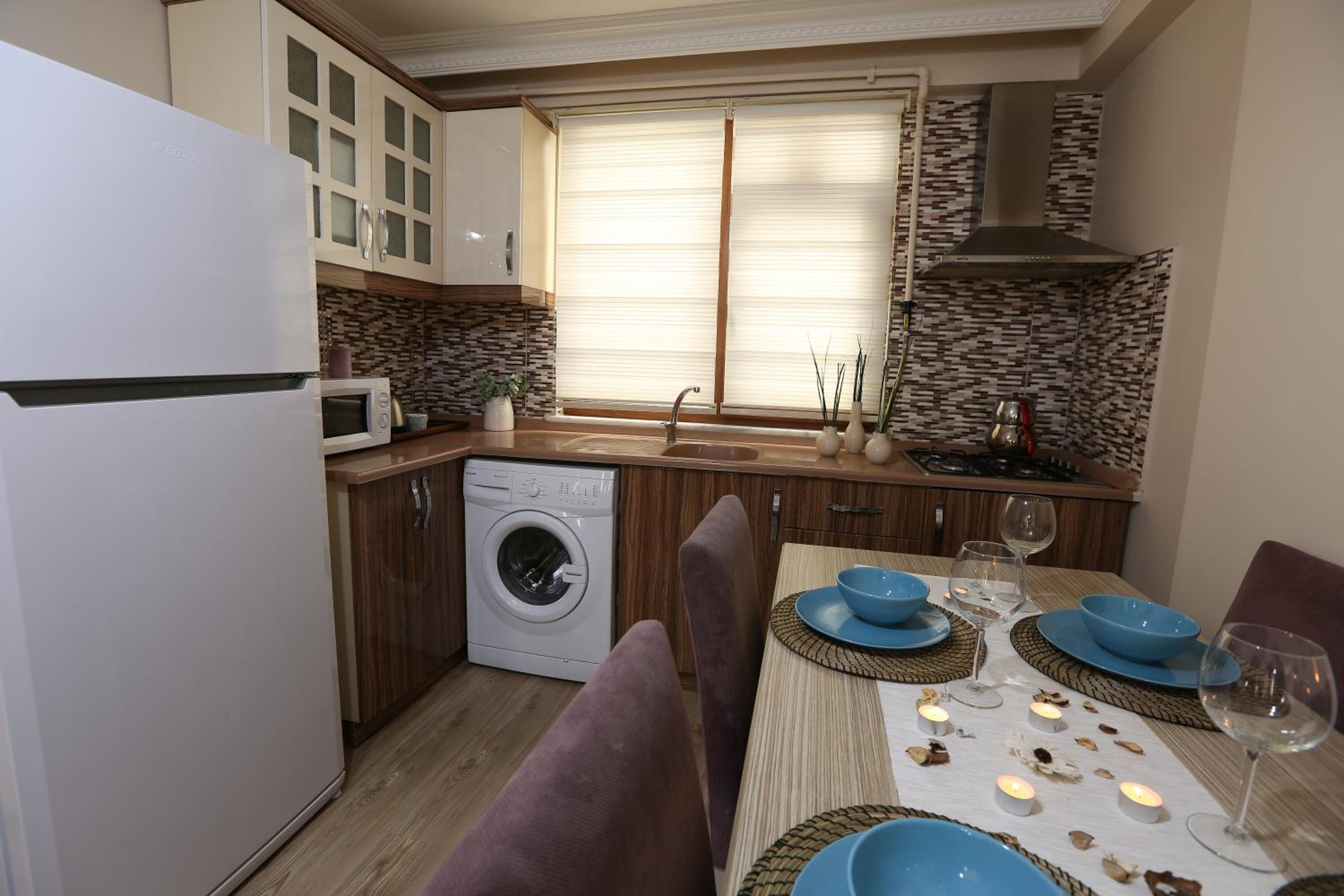 Overland Residence