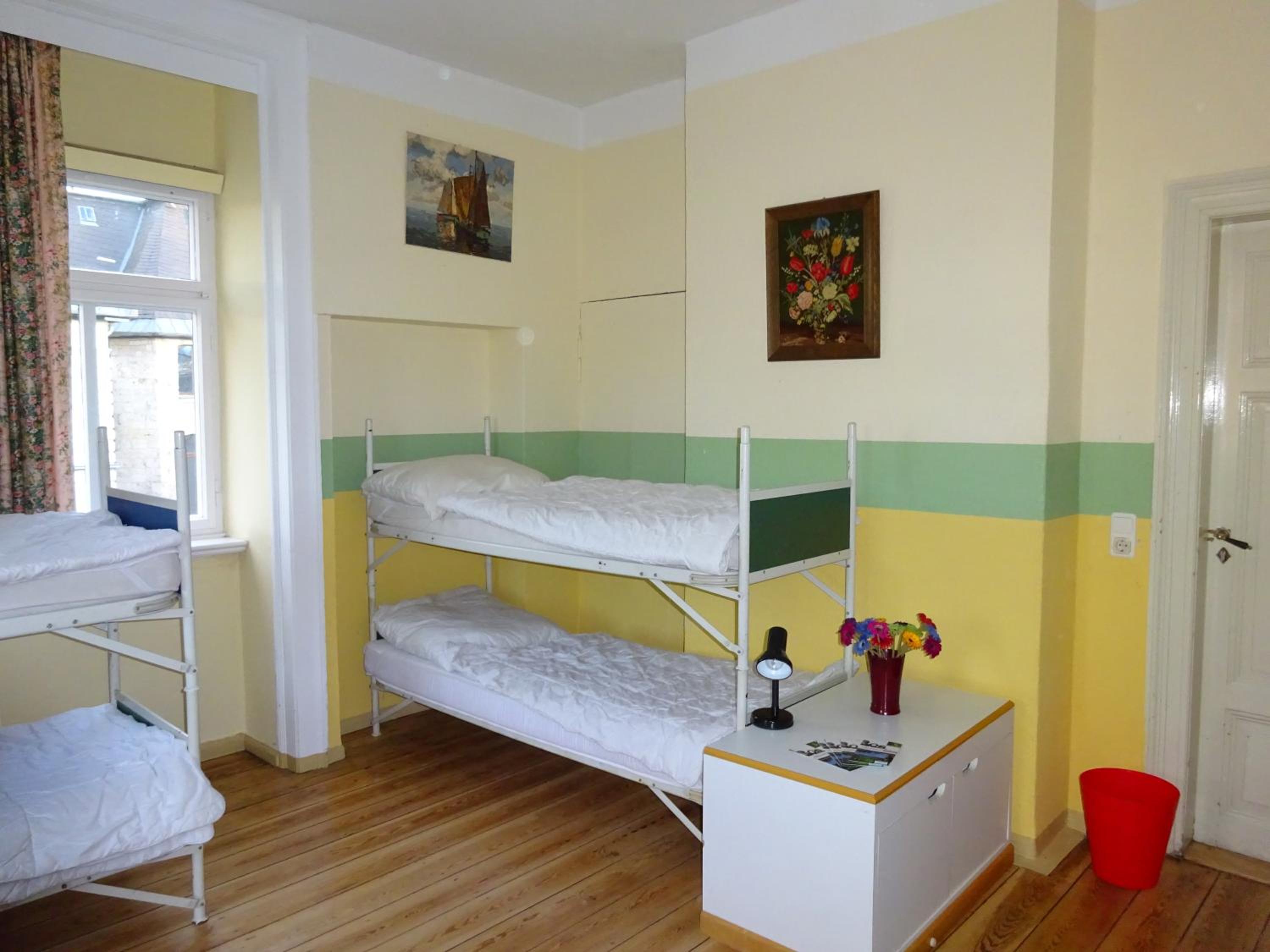 Hummel Hostel - Historische Stadtvilla mit Garten