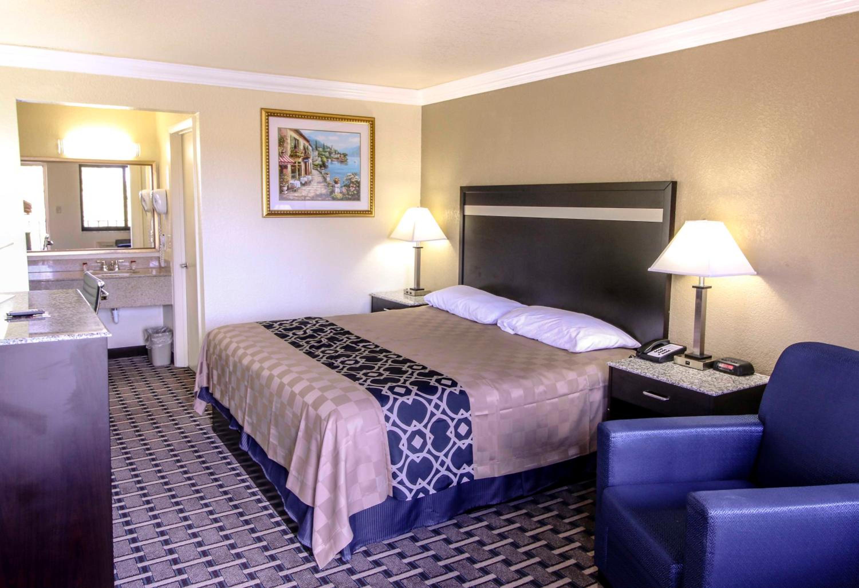 Inn of America - Property Image 3