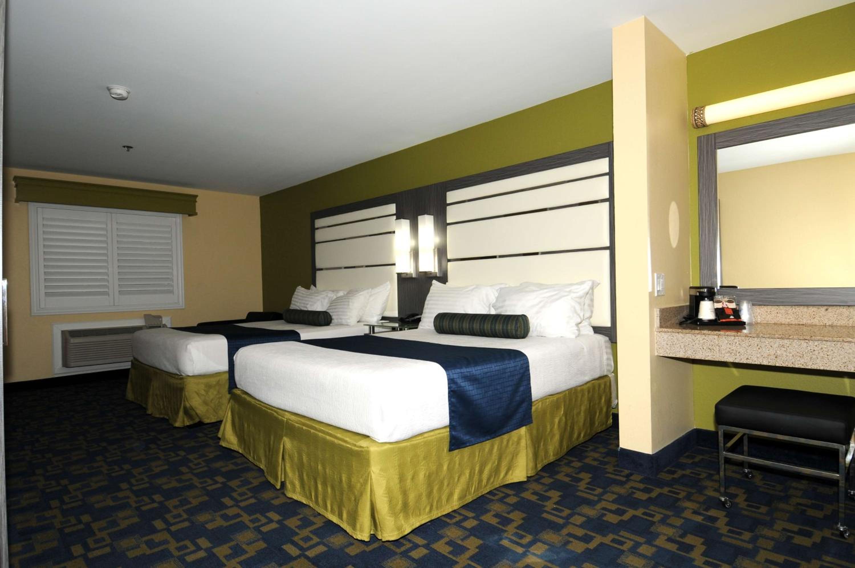 Red Bluff Vacations - Best Western Antelope Inn  Suites - Property Image 11