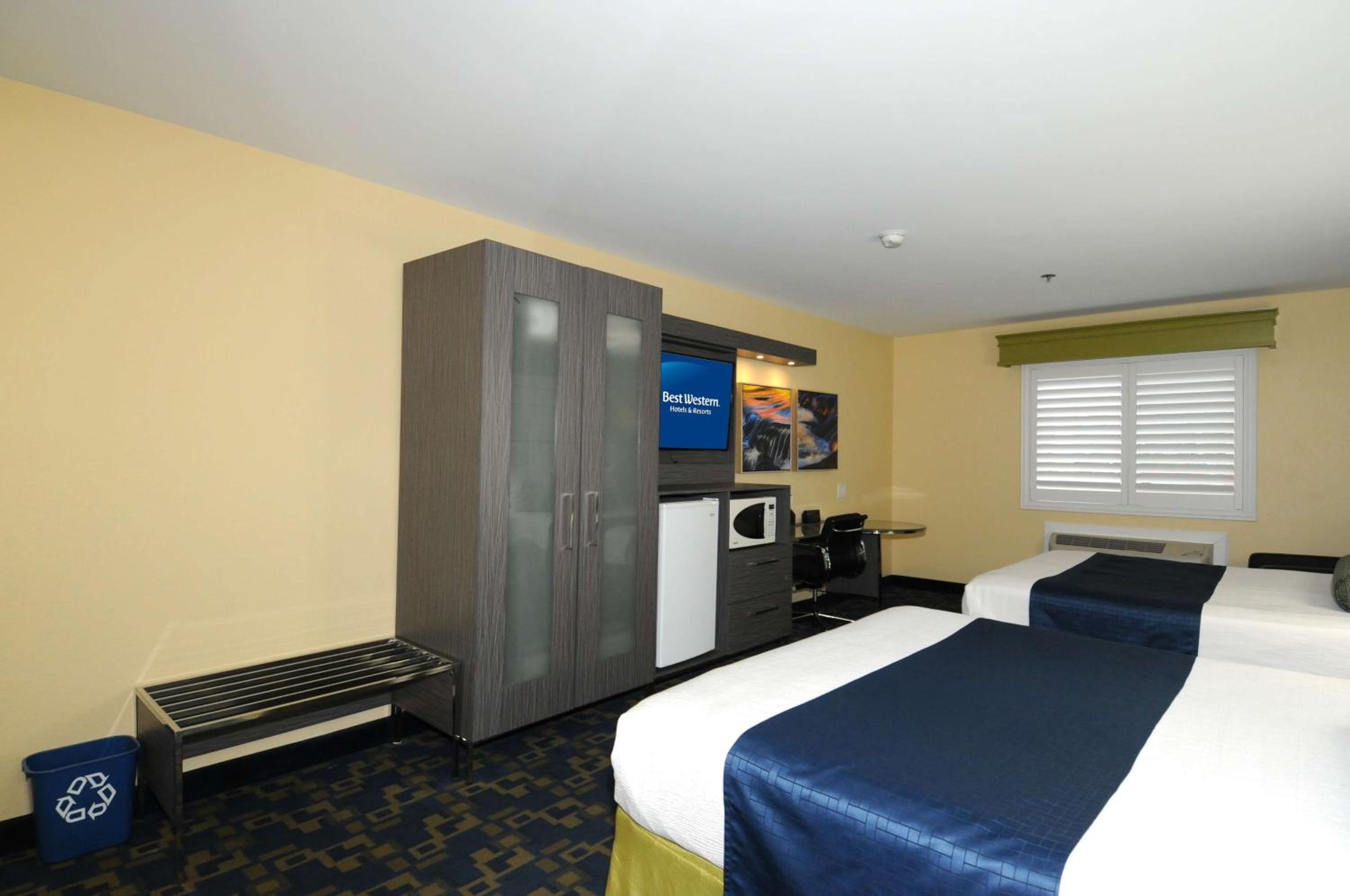 Red Bluff Vacations - Best Western Antelope Inn  Suites - Property Image 1