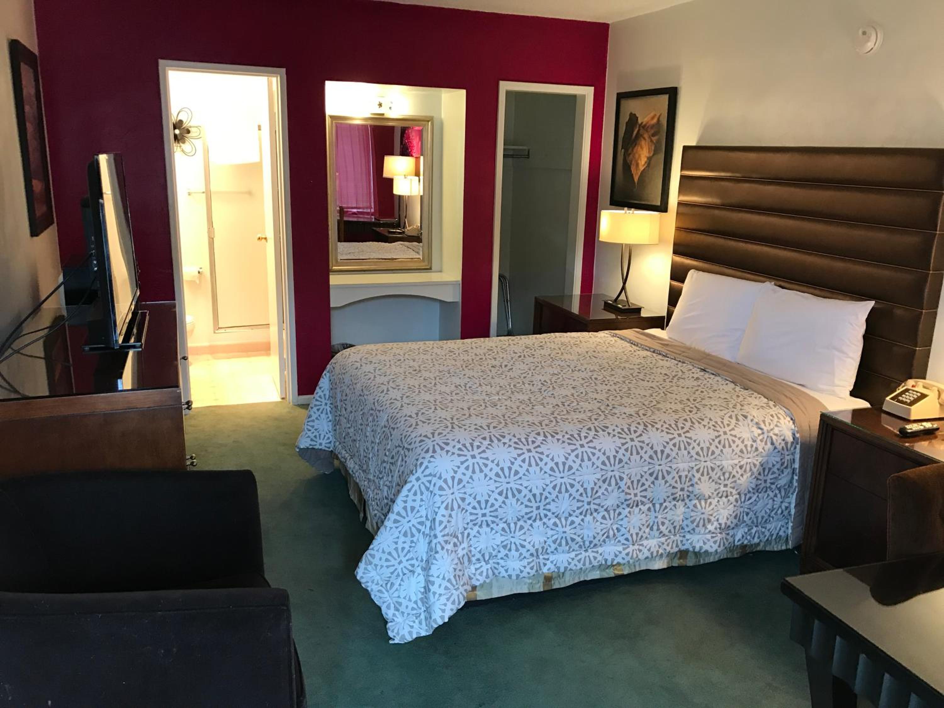 Discovery Inn