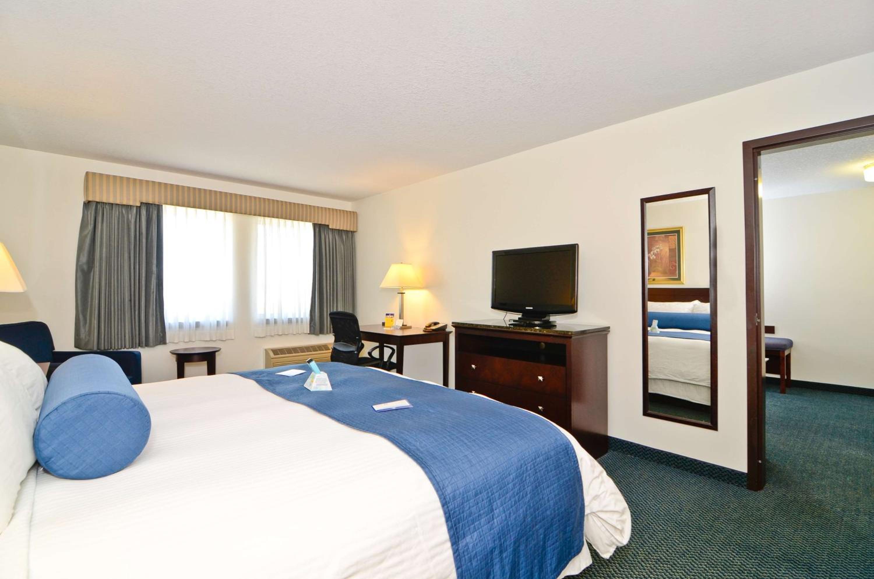 Best Western Plus Gas City - Property Image 10