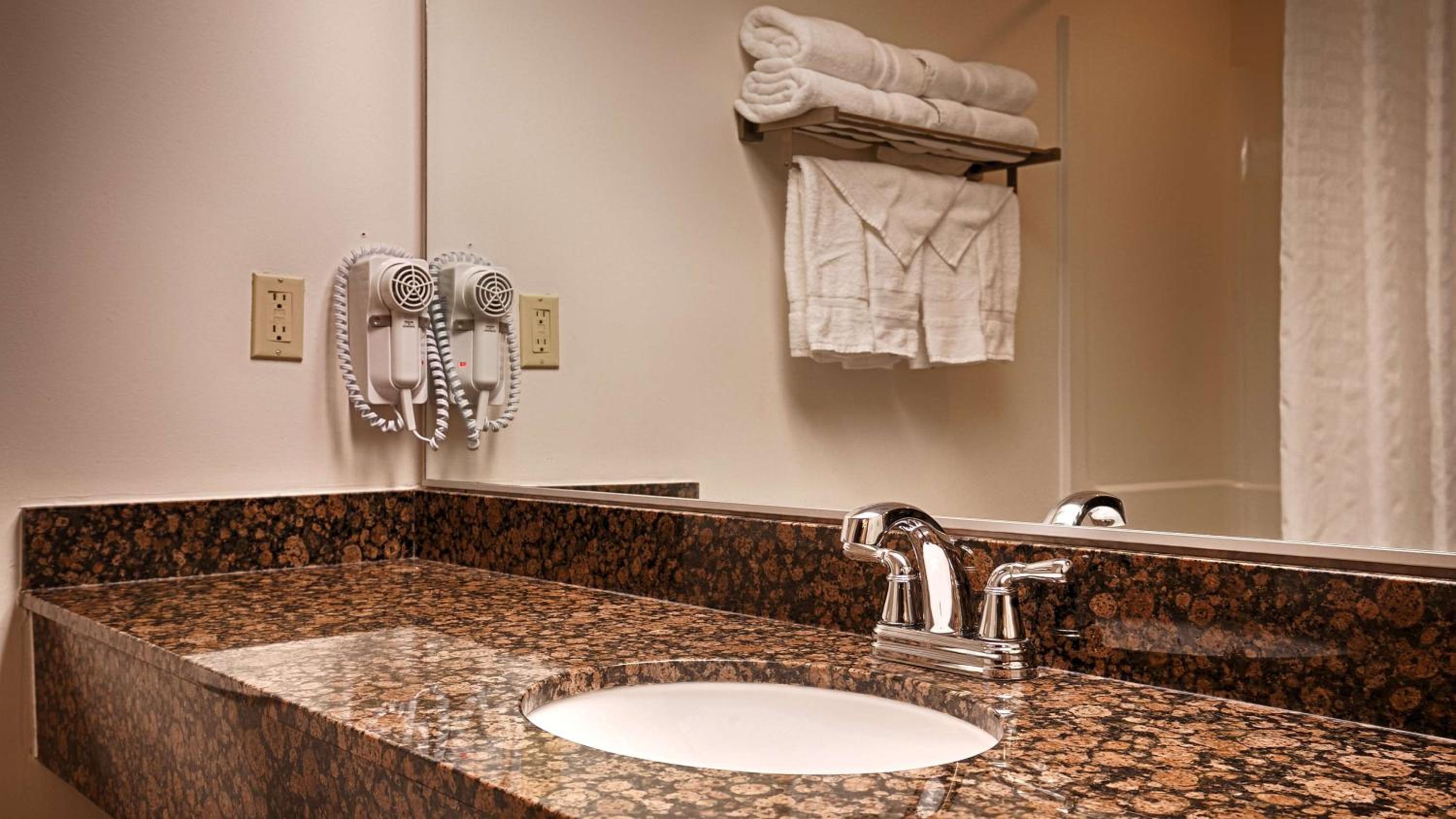 Best Western Plus Gas City - Property Image 9