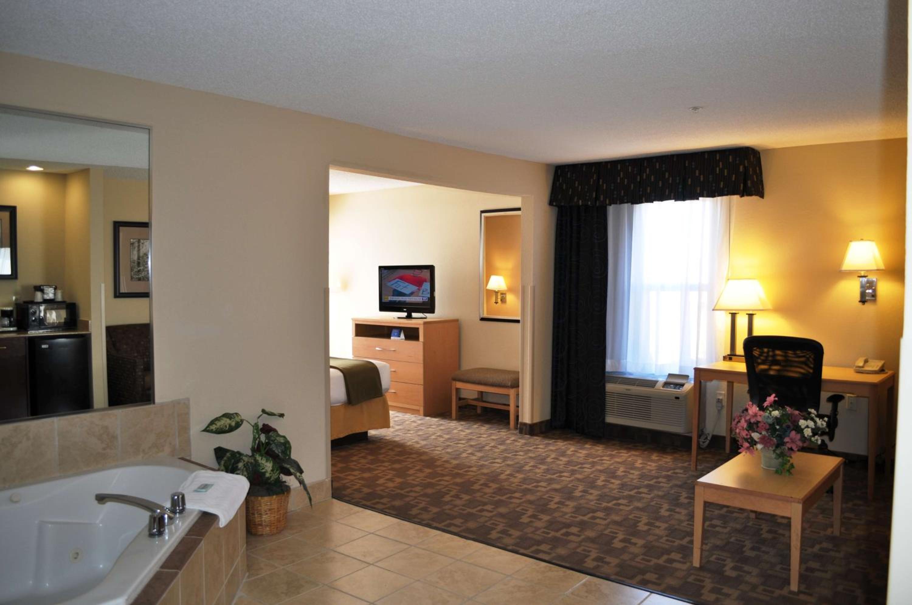 Roanoke Rapids Vacations - SureStay Plus Hotel by Best Western Roanoke Rapids I-95 - Property Image 2