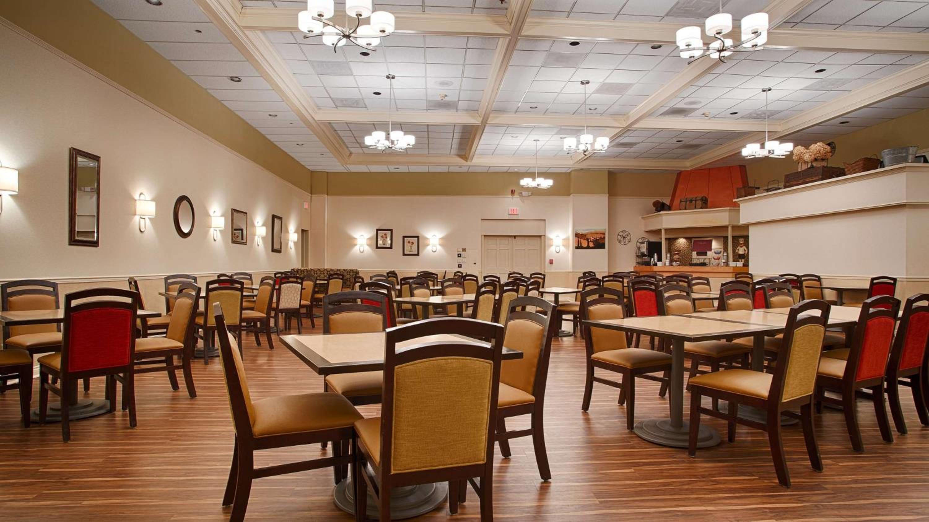 Watertown Vacations - Best Western Watertown/Fort Drum - Property Image 4
