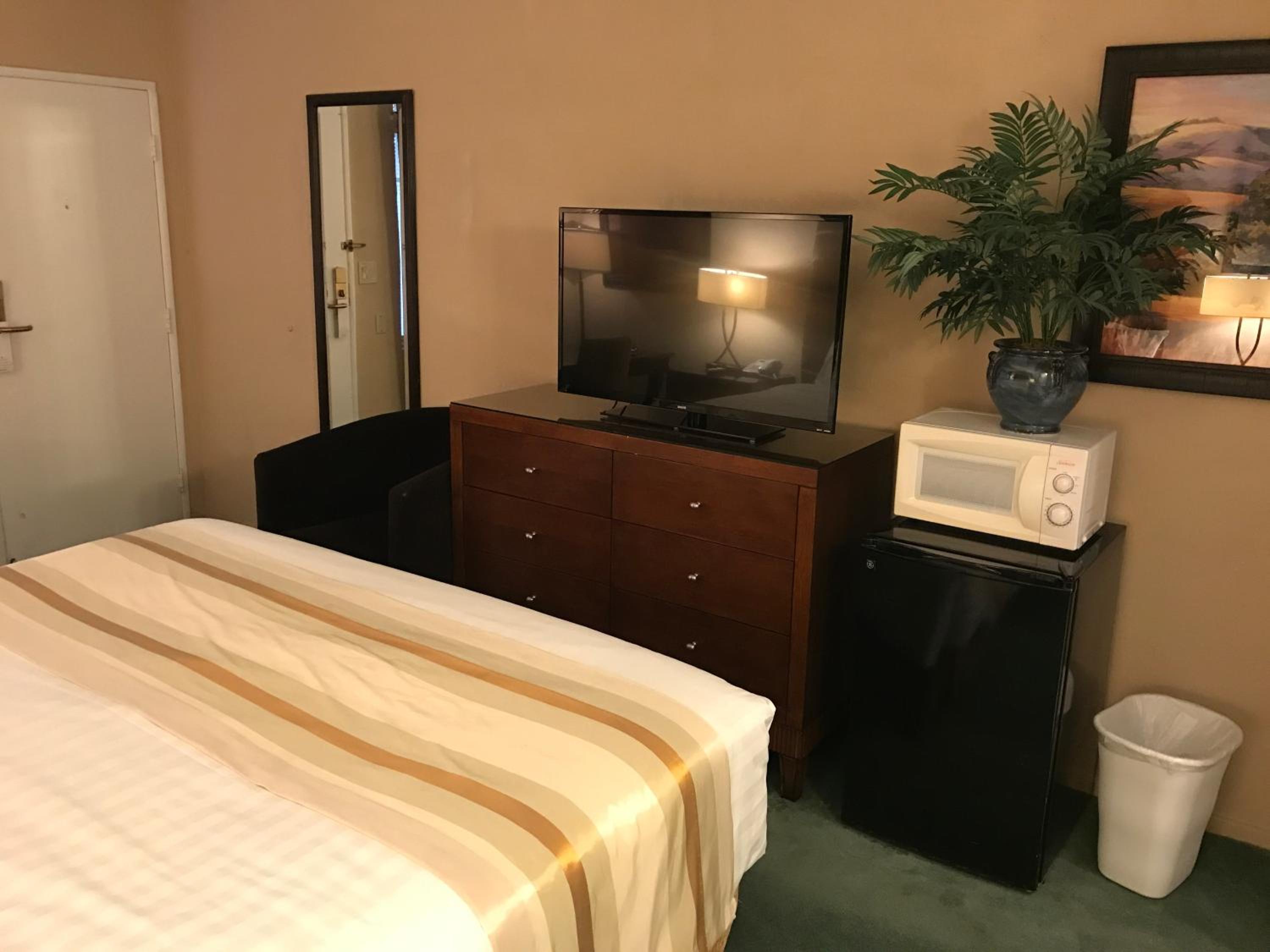 Discovery Inn