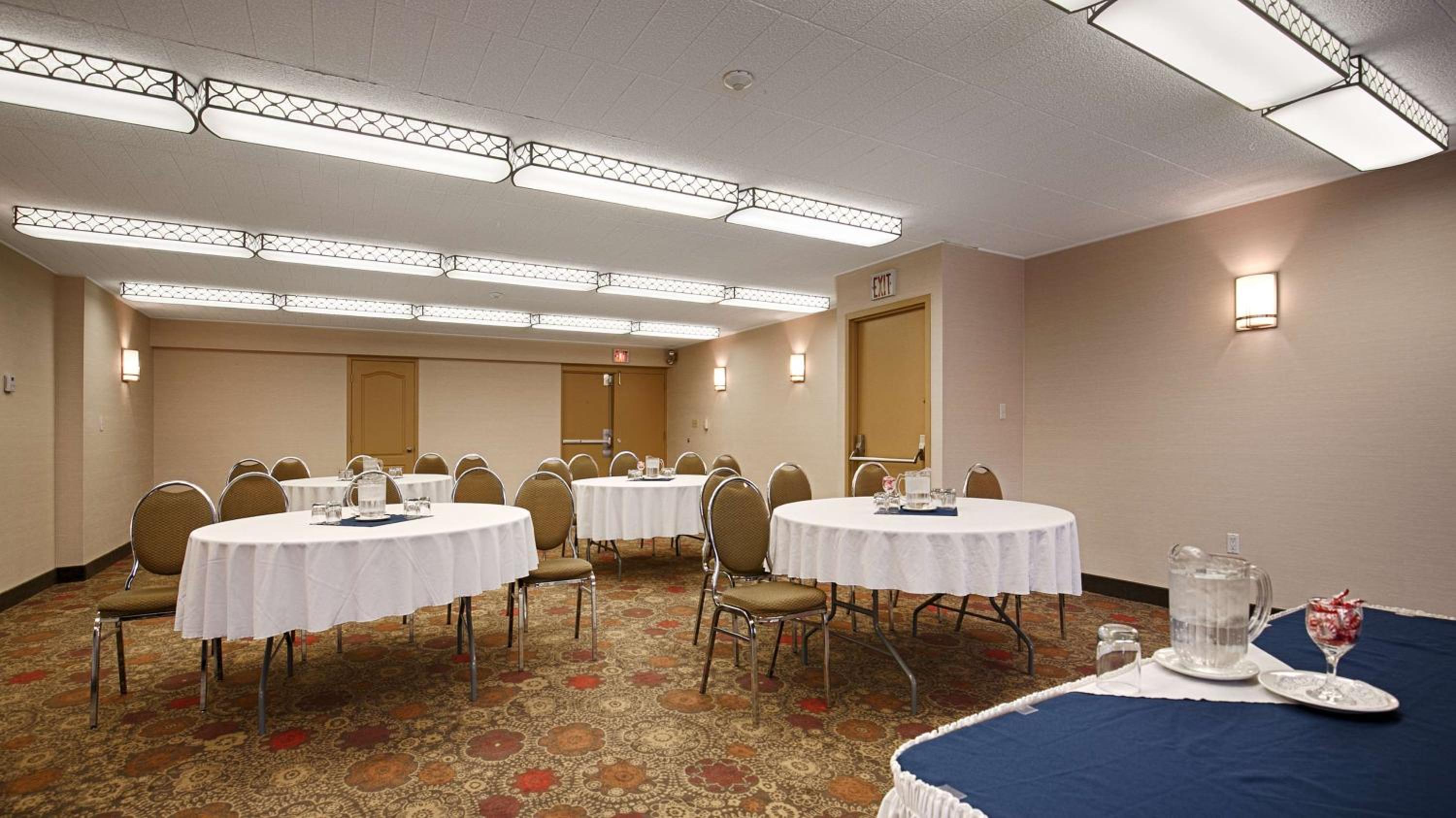 North Bay Vacations - Best Western North Bay Hotel Conference Centre - Property Image 27