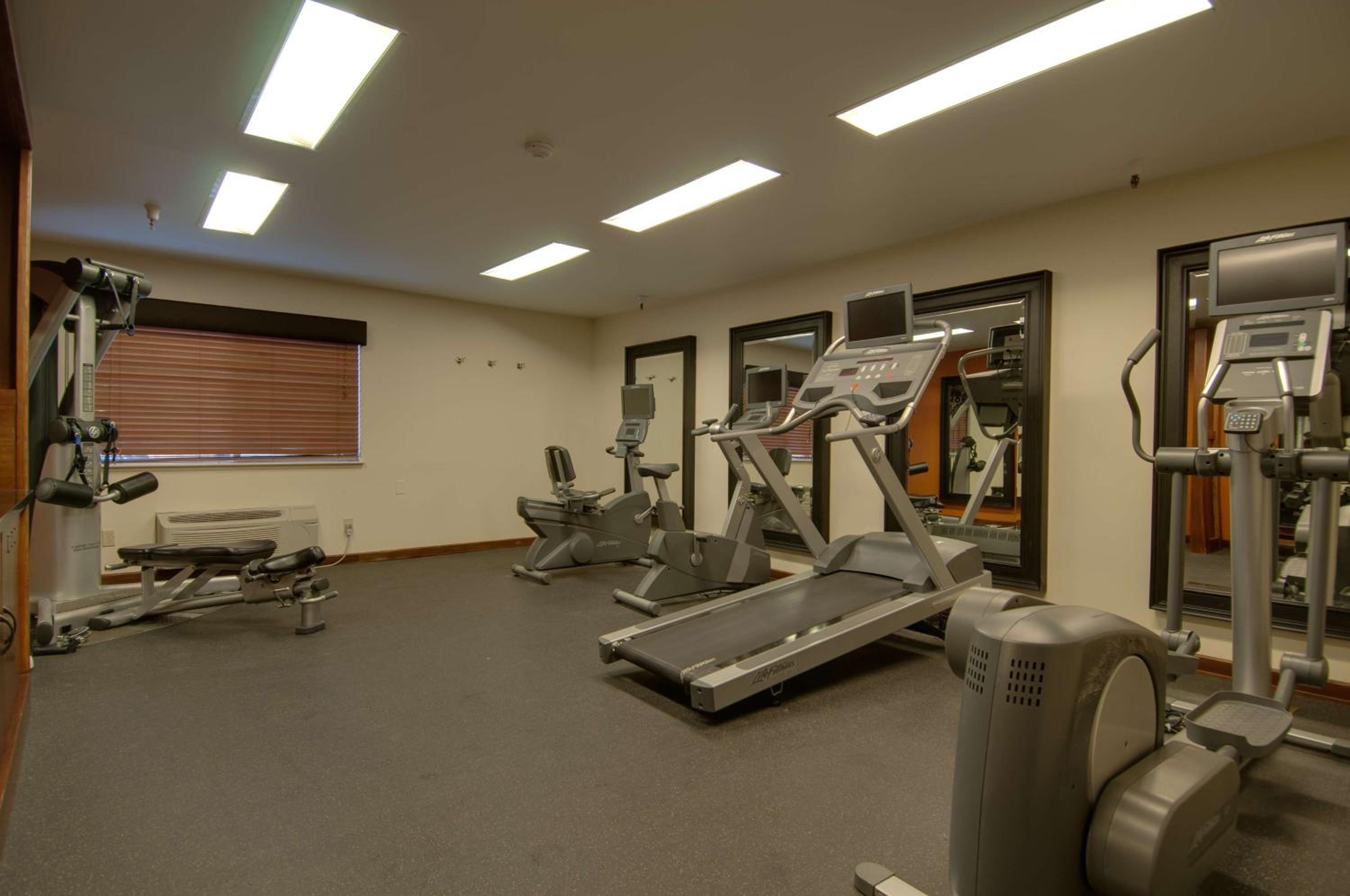 Lake Tahoe Vacations - Best Western Plus Truckee-Tahoe Hotel - Property Image 10