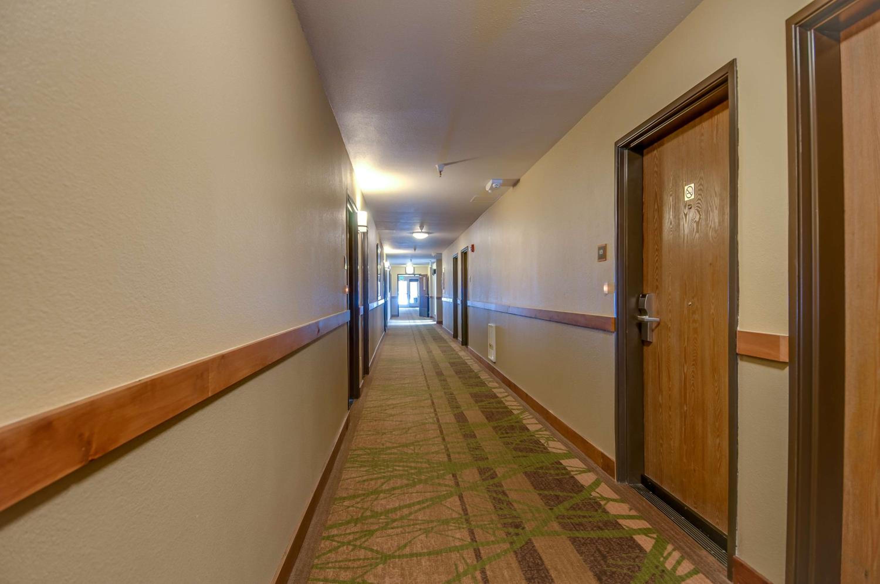 Lake Tahoe Vacations - Best Western Plus Truckee-Tahoe Hotel - Property Image 22