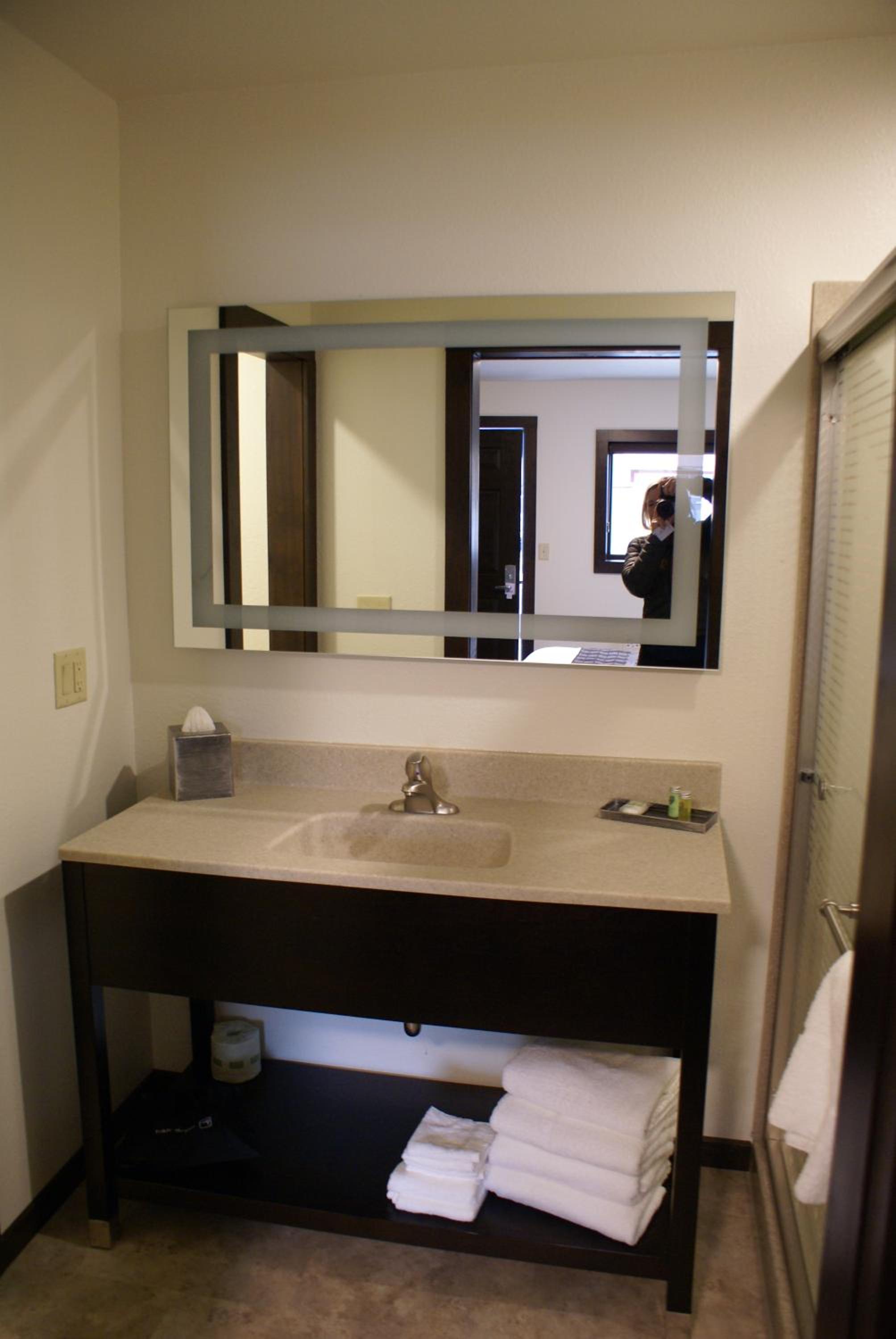 Boarders Inn & Suites by Cobblestone Hotels - Syracuse