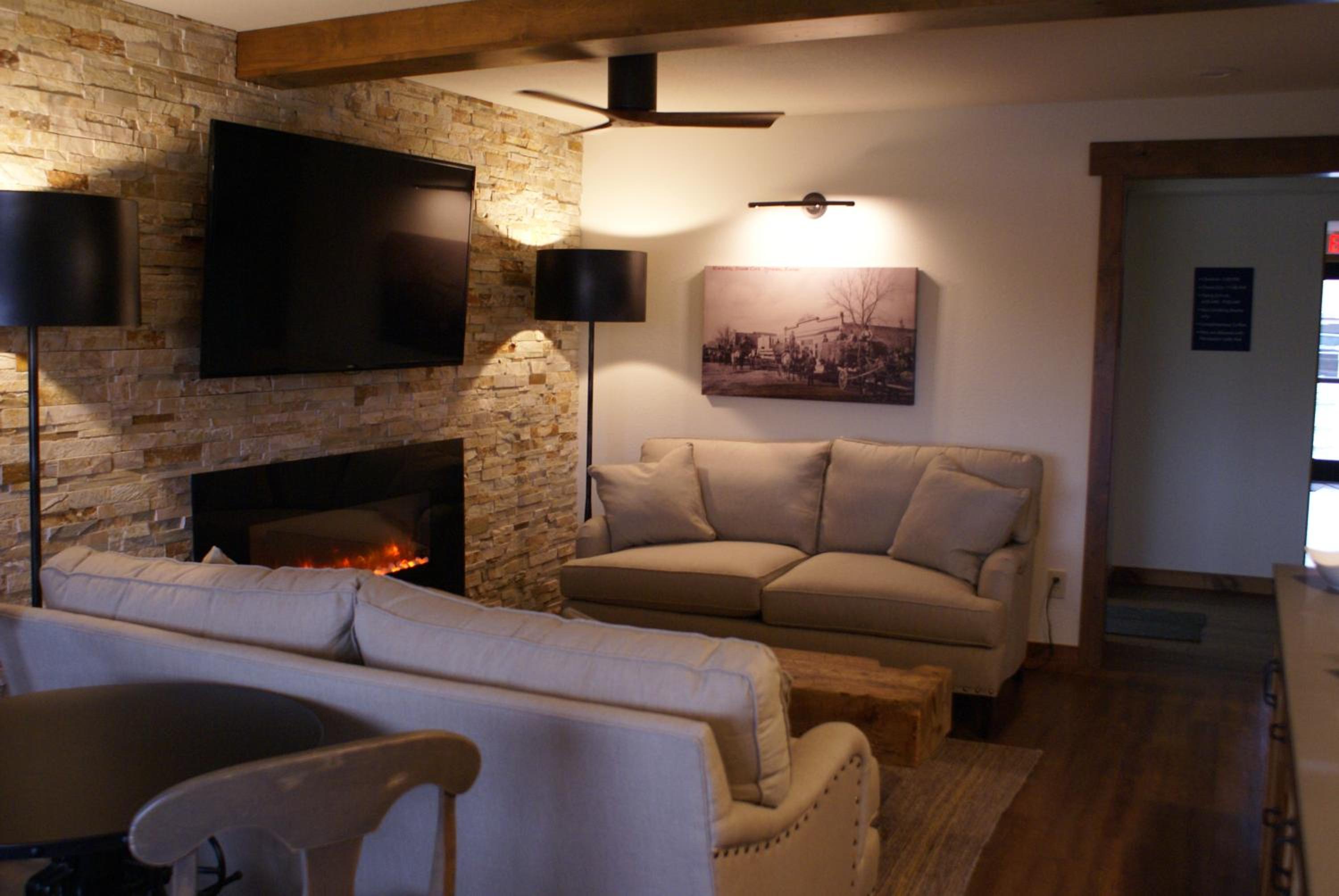 Boarders Inn & Suites by Cobblestone Hotels - Syracuse
