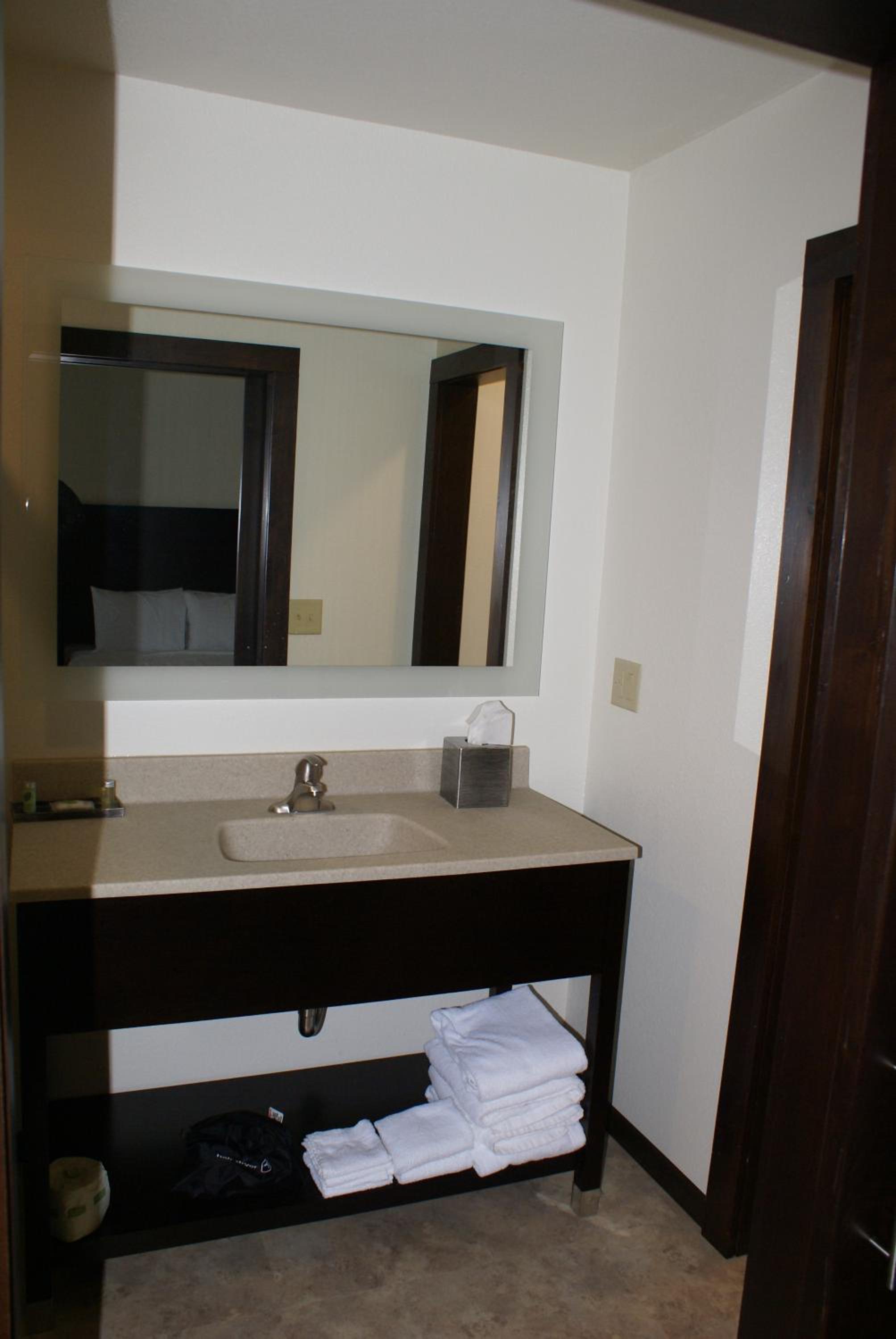 Boarders Inn & Suites by Cobblestone Hotels - Syracuse