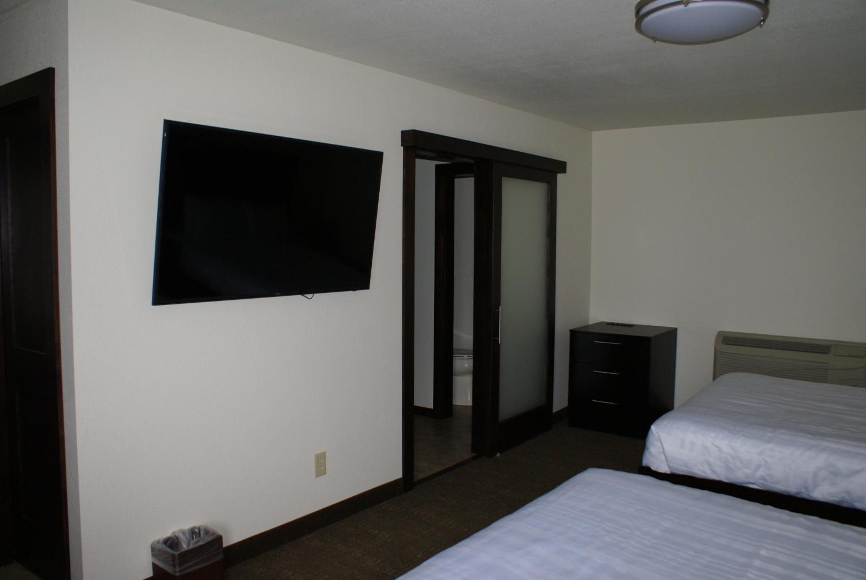 Boarders Inn & Suites by Cobblestone Hotels - Syracuse