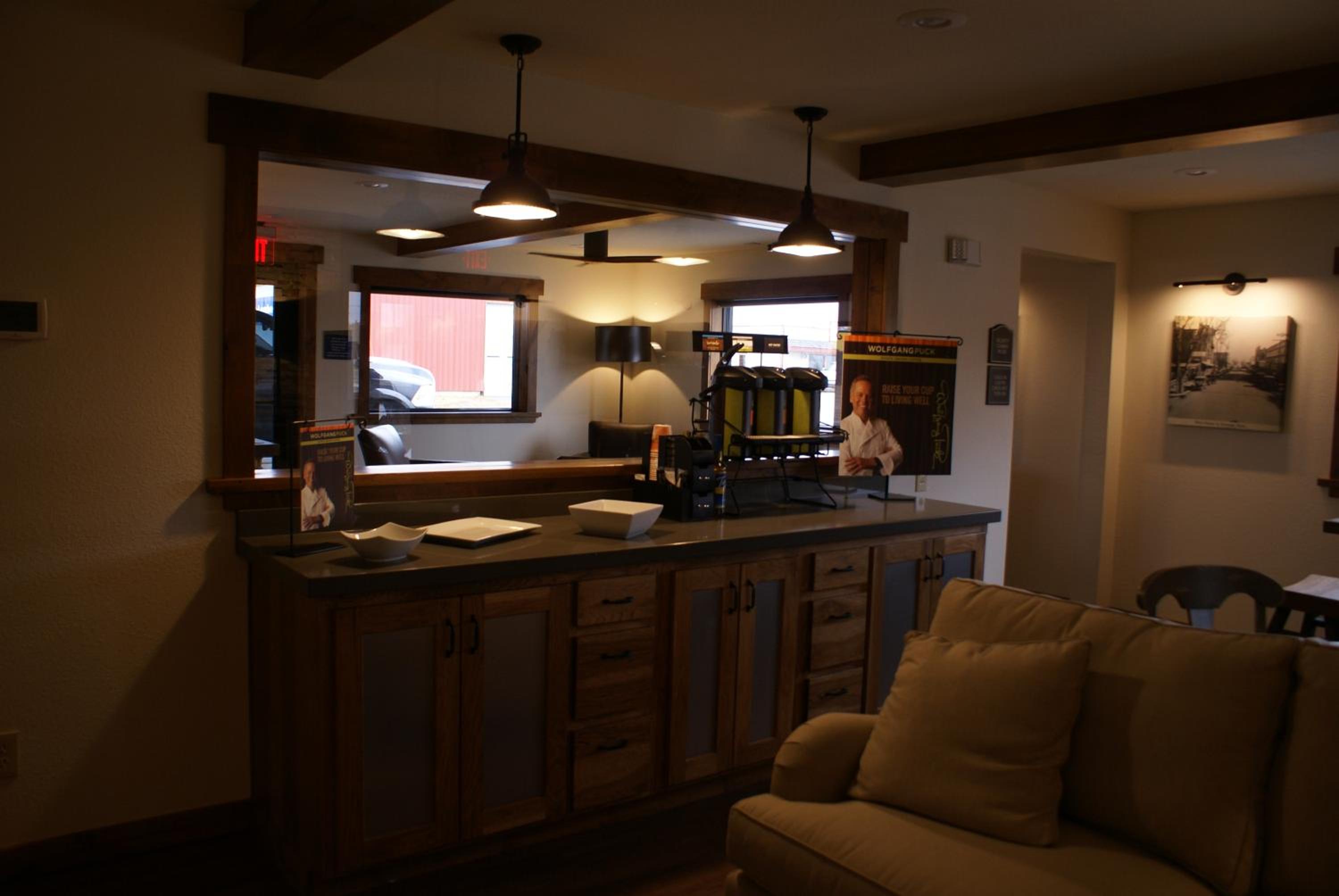 Boarders Inn & Suites by Cobblestone Hotels - Syracuse