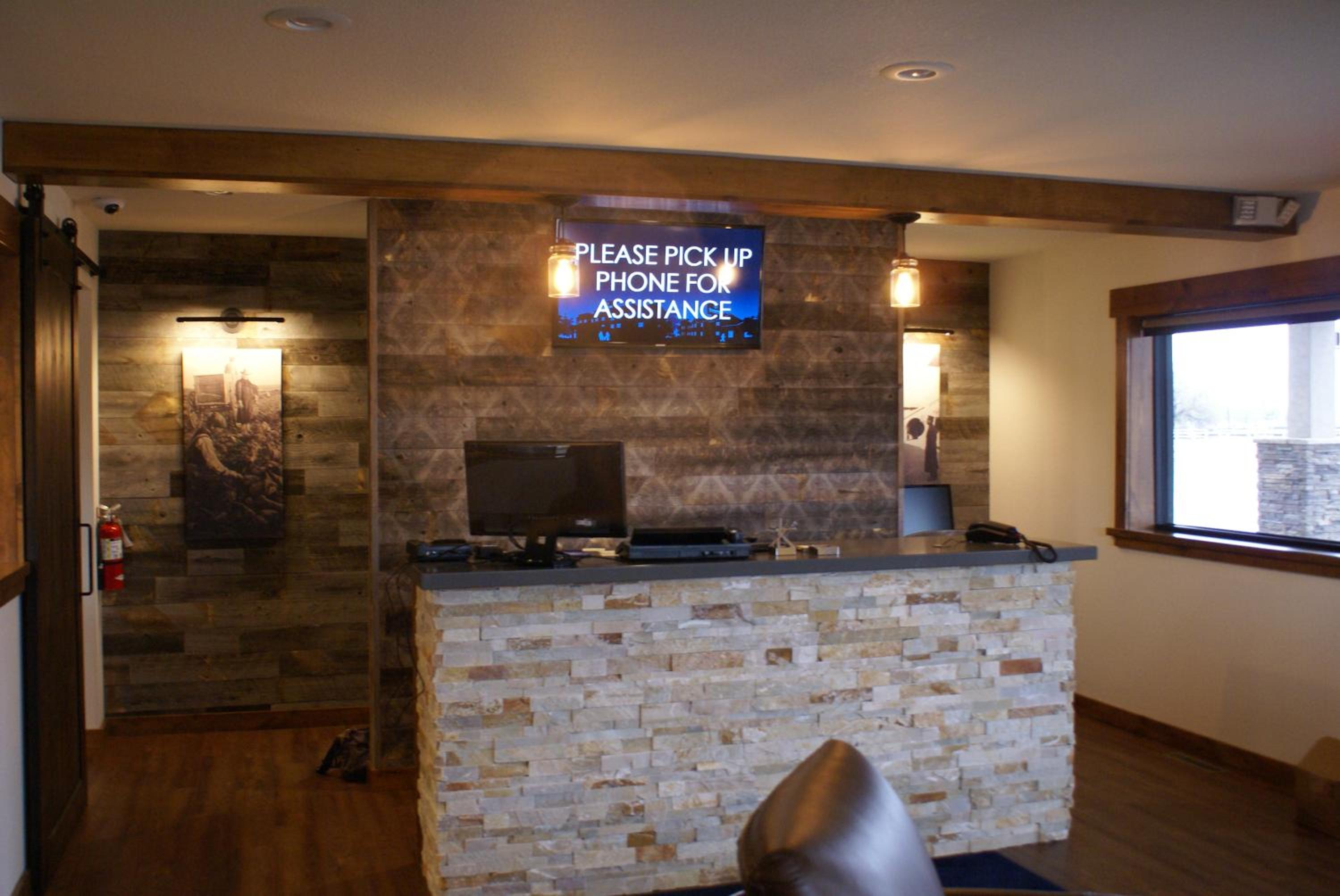 Boarders Inn & Suites by Cobblestone Hotels - Syracuse