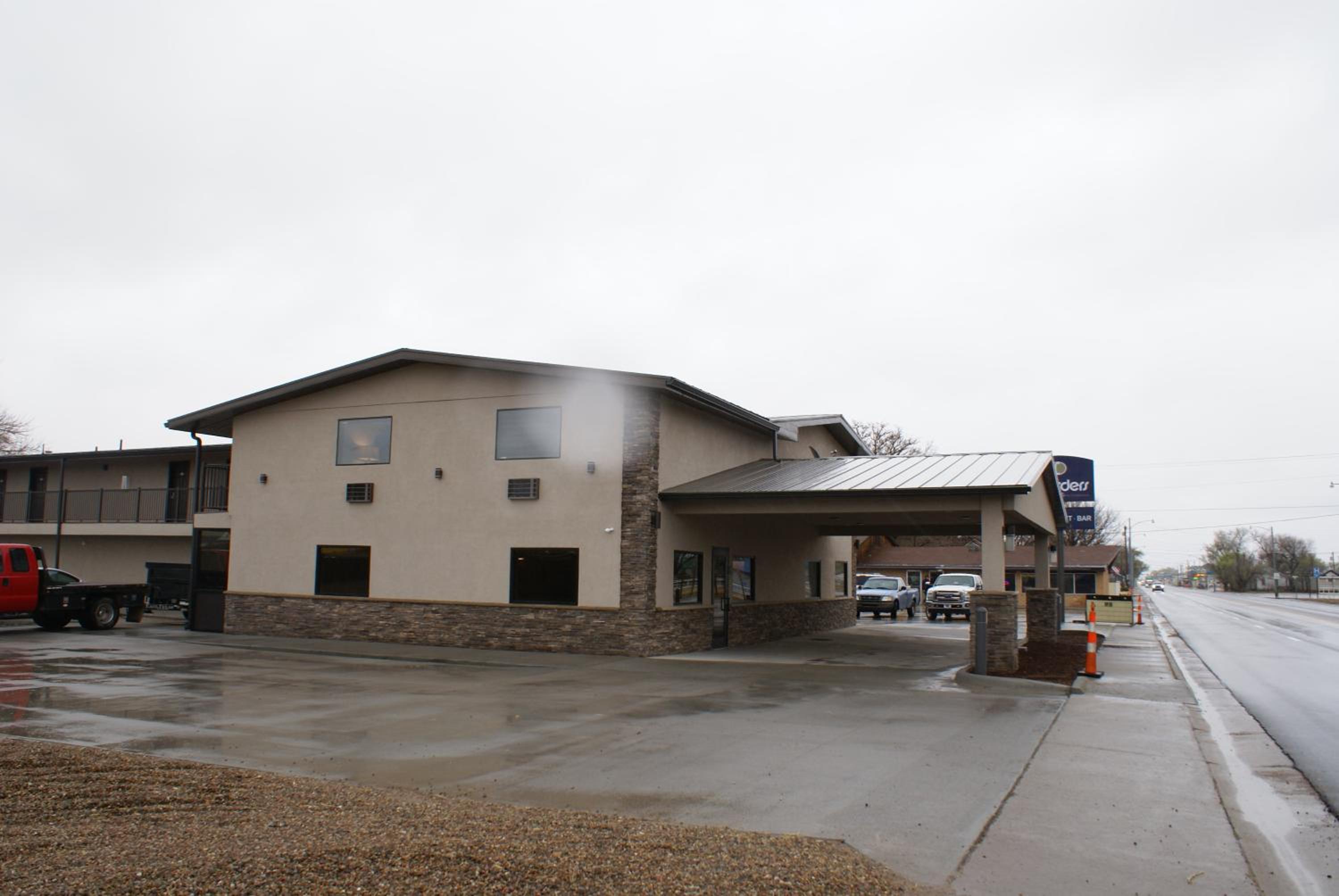 Boarders Inn & Suites by Cobblestone Hotels - Syracuse