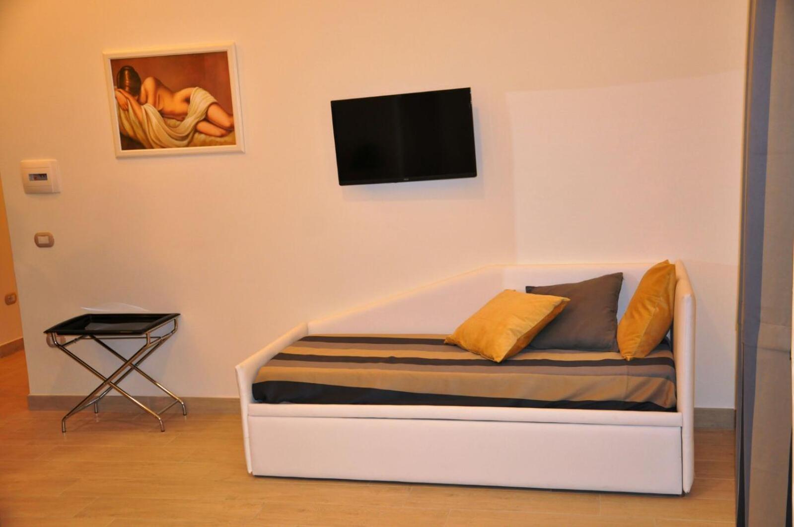 B&B Chiaia 216