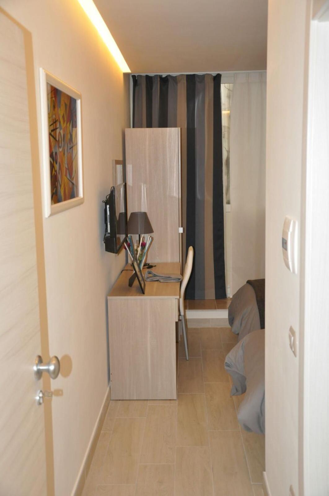 B&B Chiaia 216