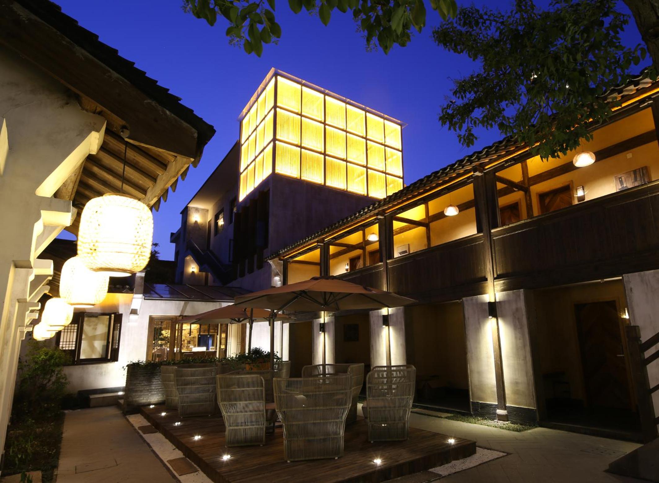 Floral Hotel · Yuexiang Inn Wuzhen